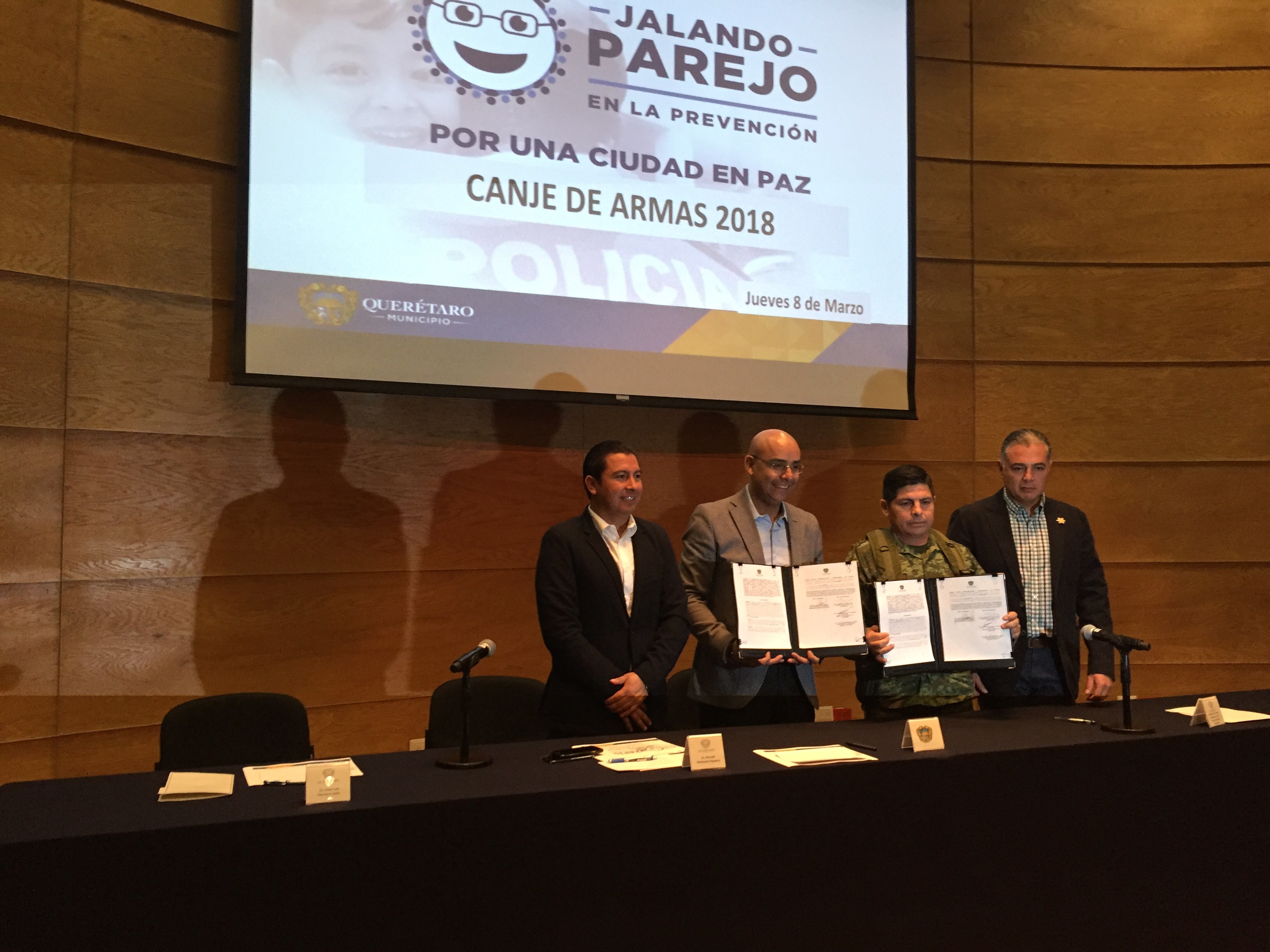  En colaboraciA?n con Sedena, policA�a municipal de QuerA�taro realizarA? campaA�a para canjear armas