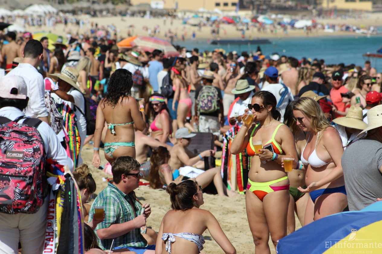  “Spring breakers” abarrotan Los Cabos pese a advertencias de seguridad