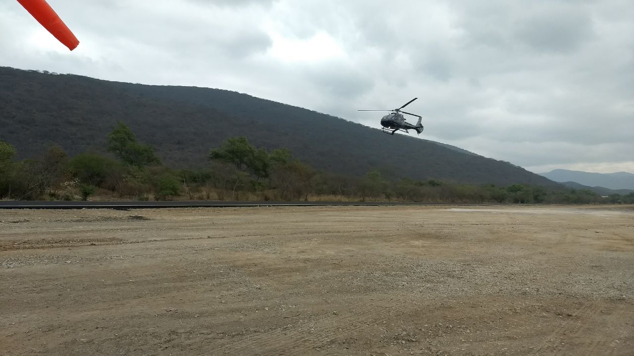  Avioneta aterriza de emergencia en el Aeródromo de Jalpan