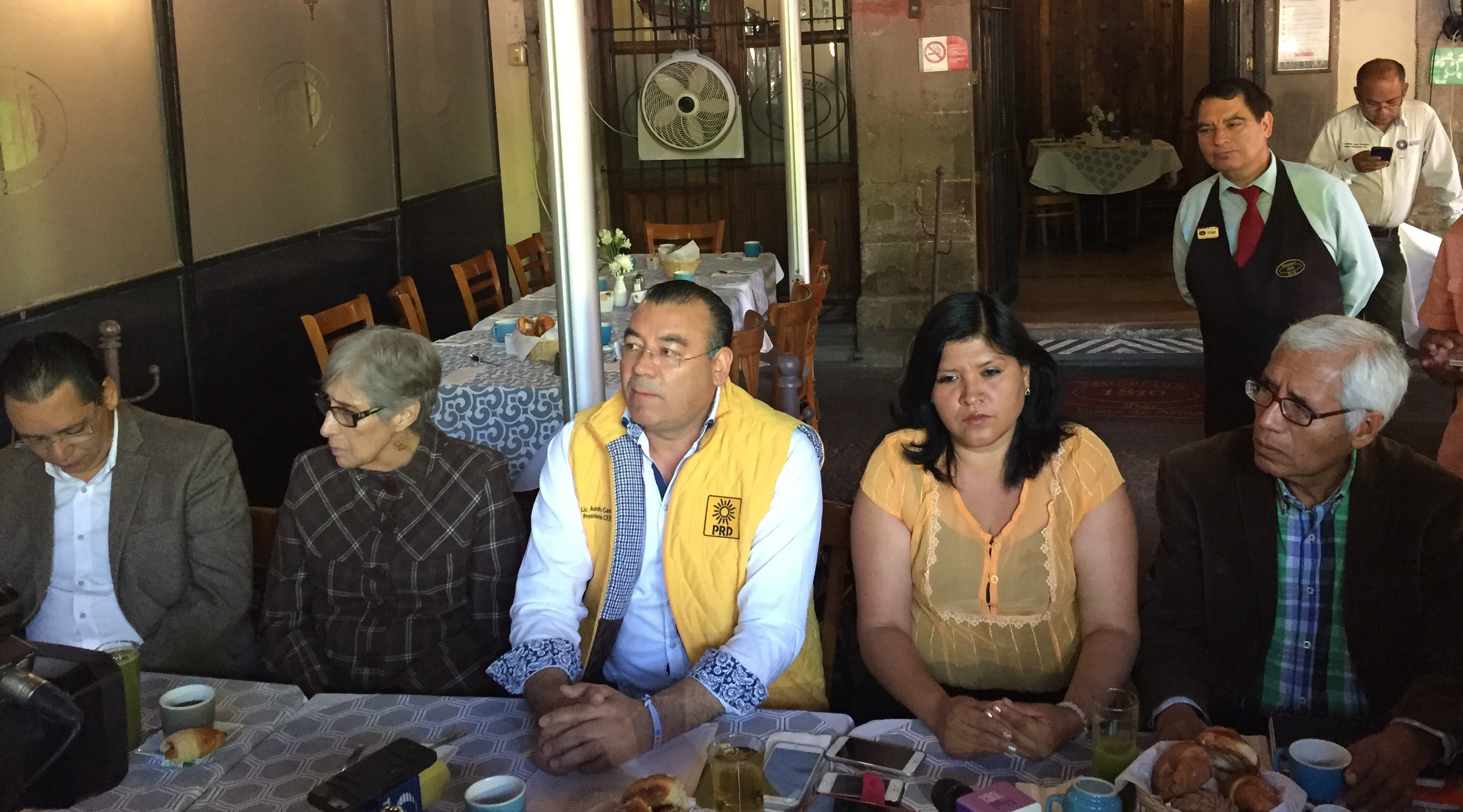  PostularA? PRD a candidatos propios en 7 municipios de QuerA�taro, adelanta Adolfo Camacho