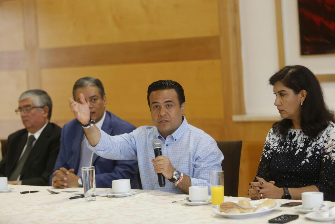  Importante aprovechar conocimiento del ITQ ante los retos del municipio de Querétaro: Luis B. Nava