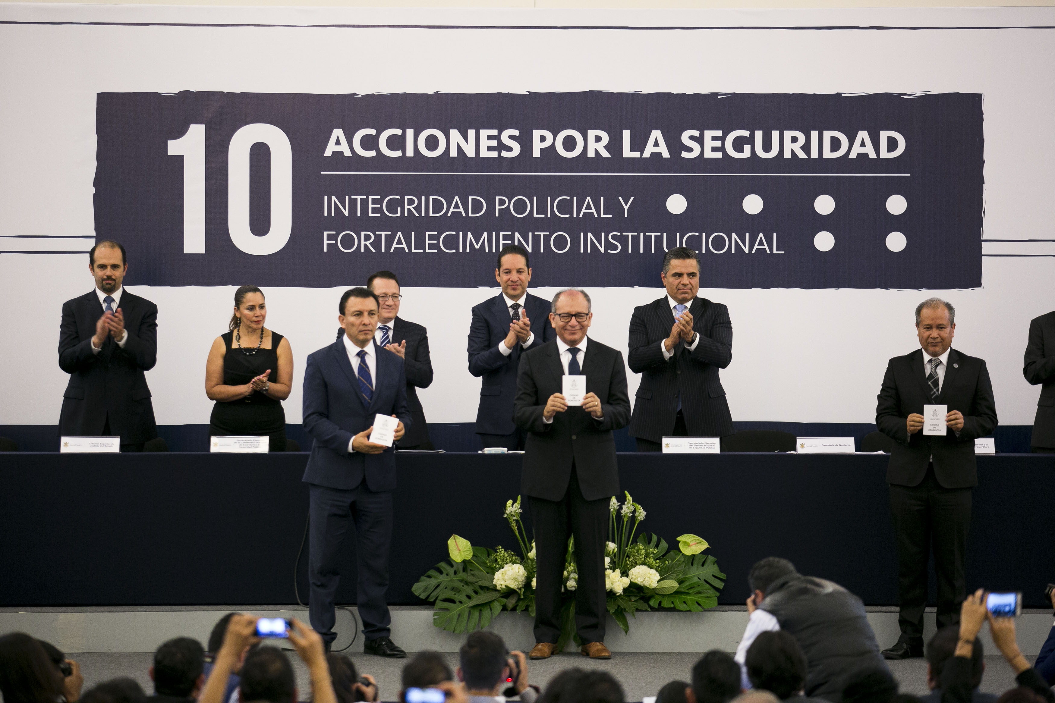  Lanzan autoridades estatales 10 acciones para reforzar la seguridad y combatir la corrupción en Querétaro