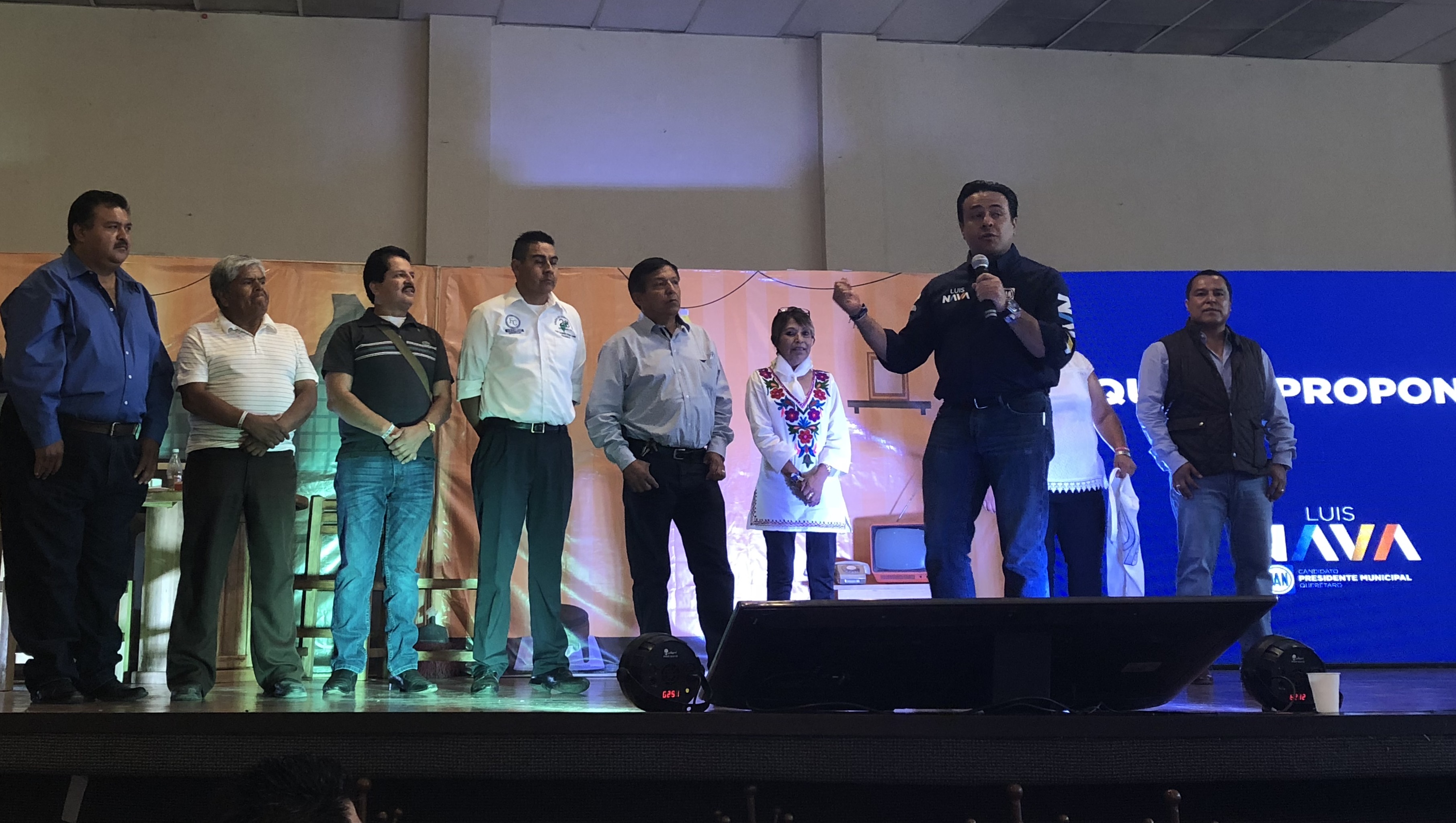  Con programa “2 a 1”, Luis Nava plantea impulsar mercados y tianguis de Querétaro
