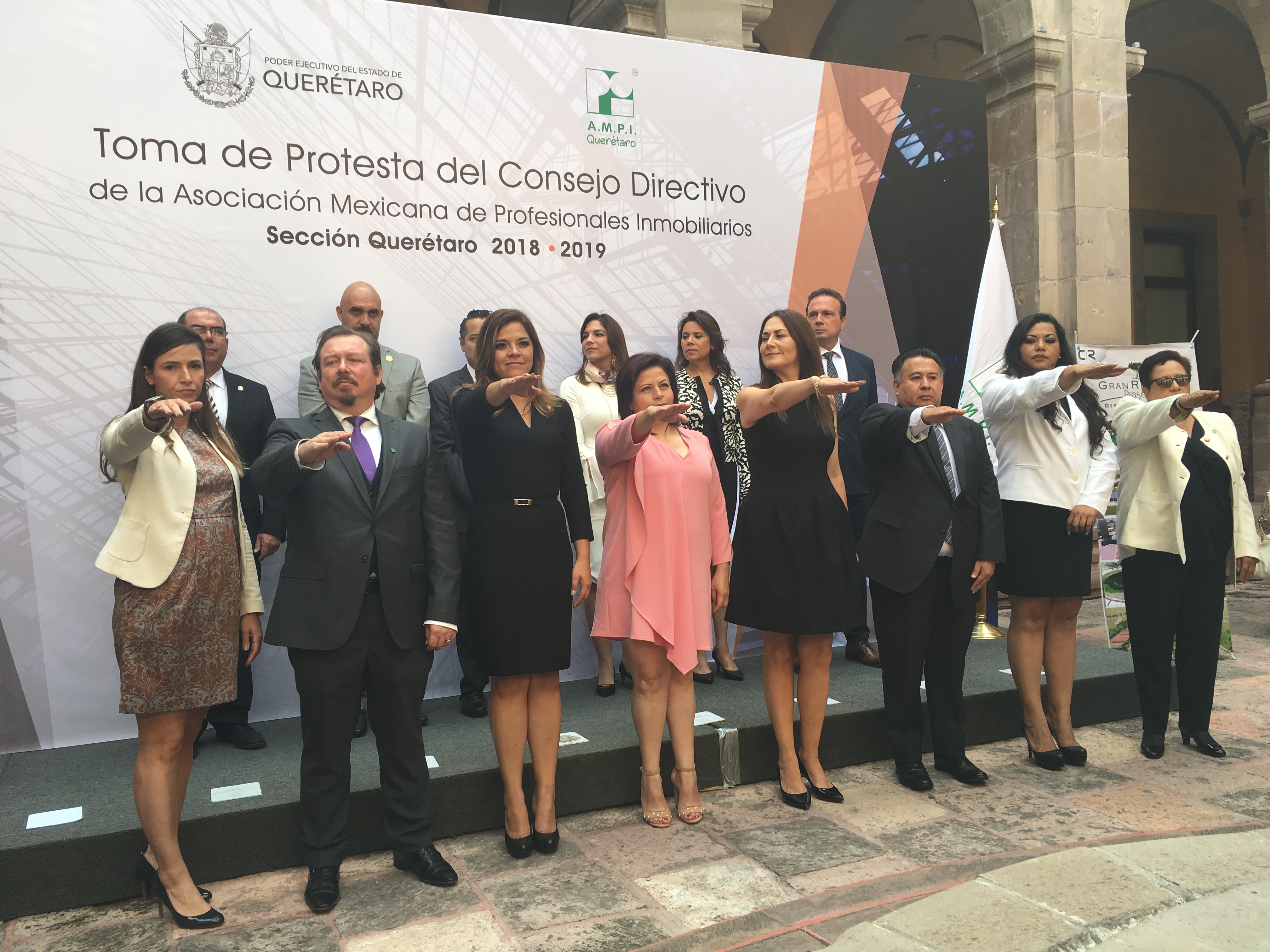  Rinde protesta nuevo consejo directivo de la AMPI en Querétaro