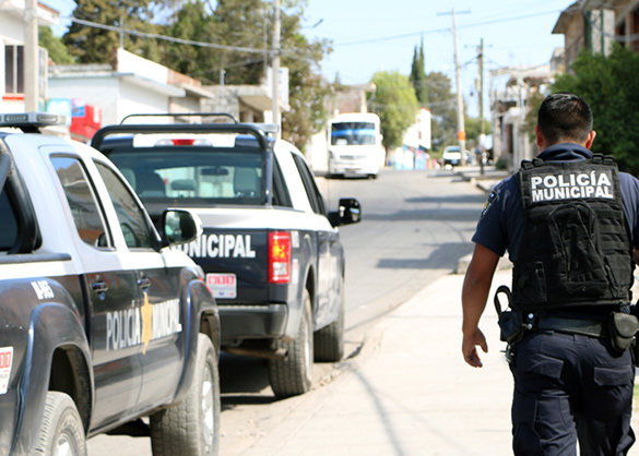  Policías municipales de Querétaro buscan a responsables de robo en Lomas de Casa Blanca