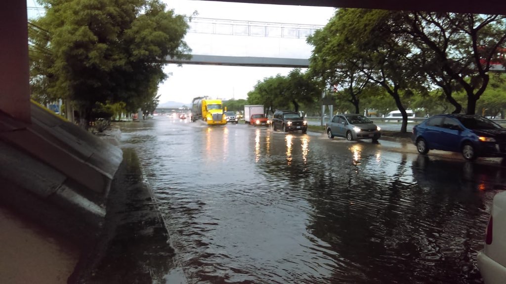  Lluvia en Querétaro genera alto nivel de agua en Jurica