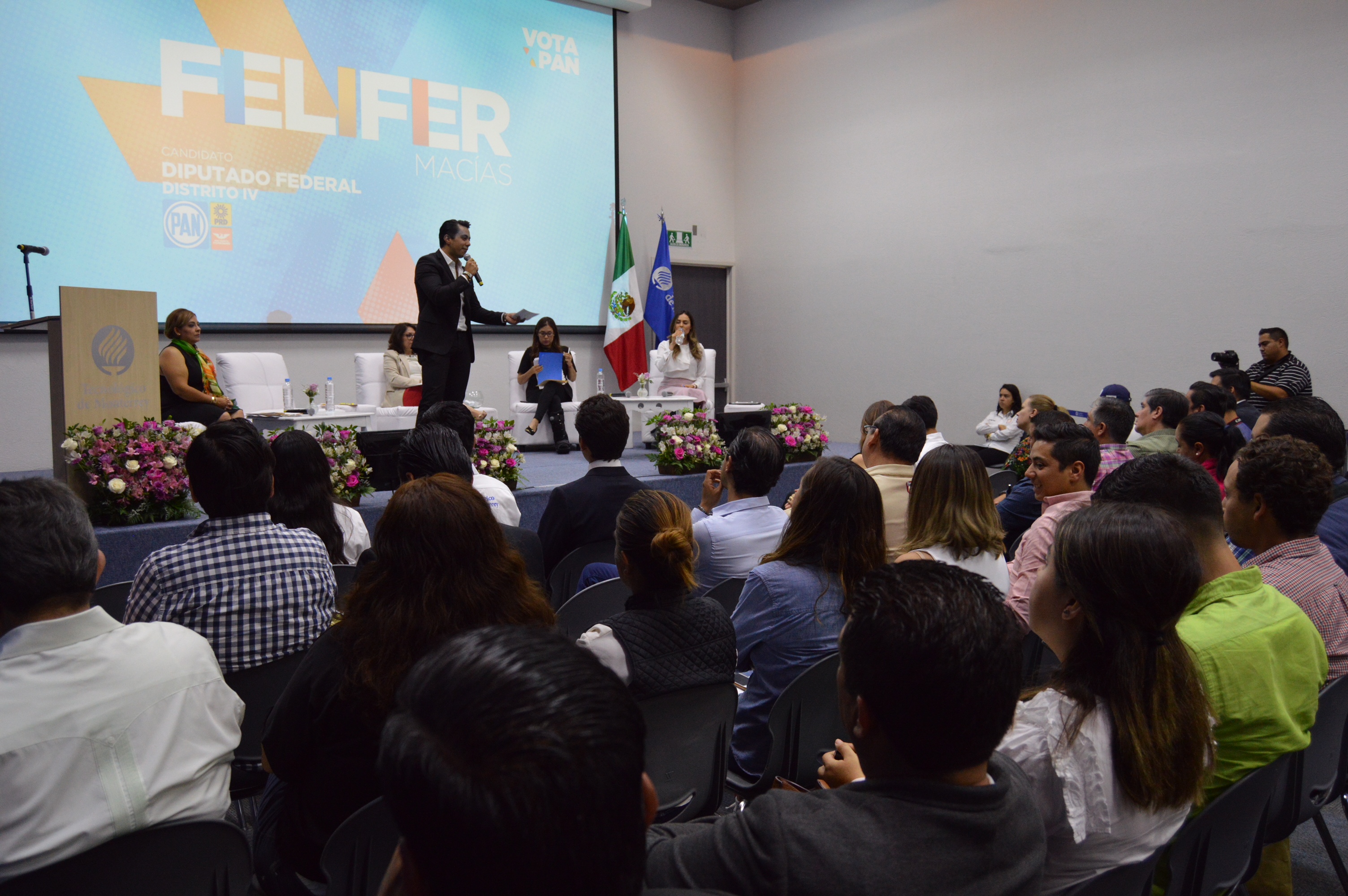  Comparte Felifer sus propuestas en foro “Decide 2018” del Tec de Monterrey