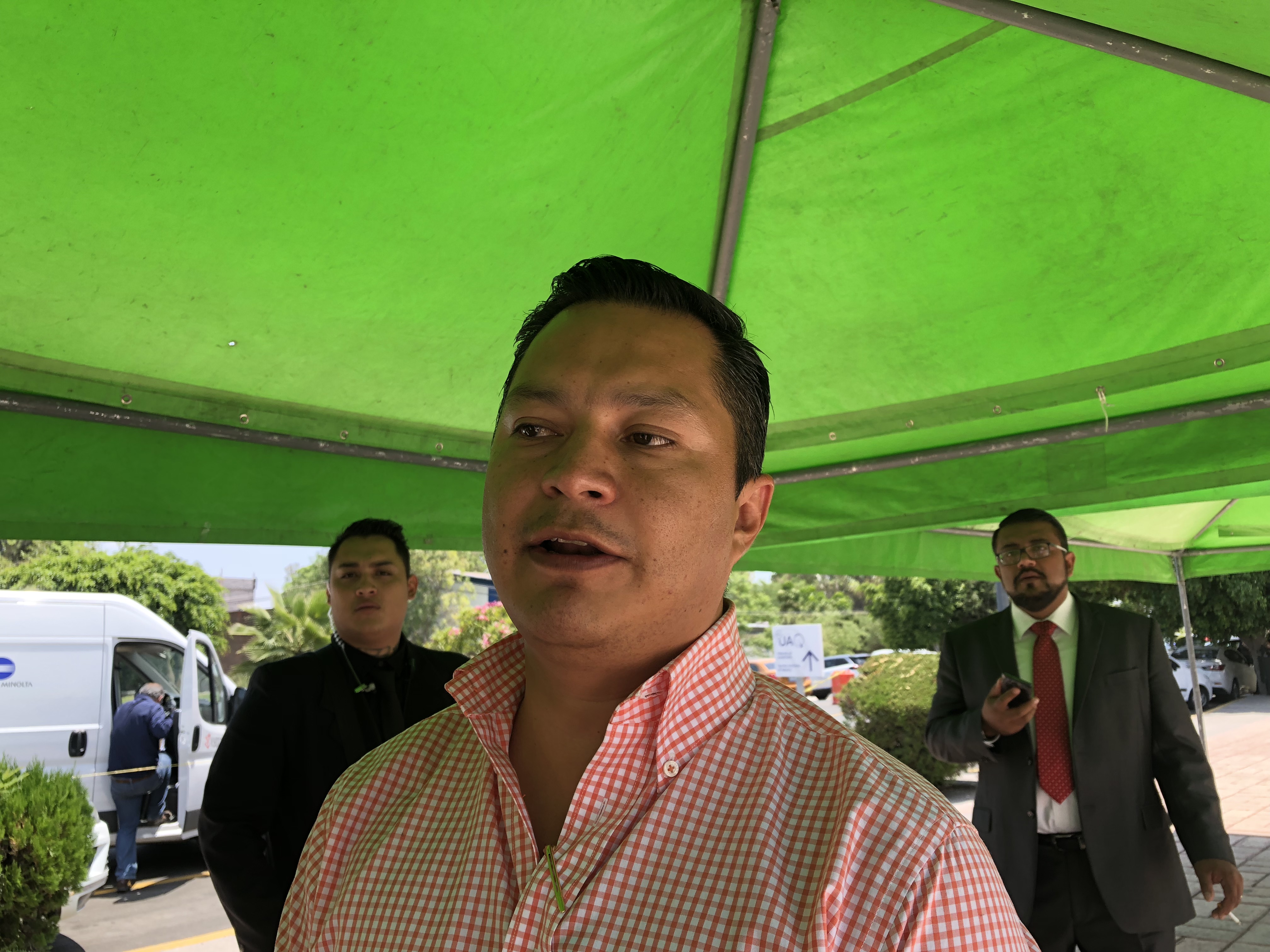  Iván Nieto niega que vaya a declinar por algún candidato a alcalde de Querétaro