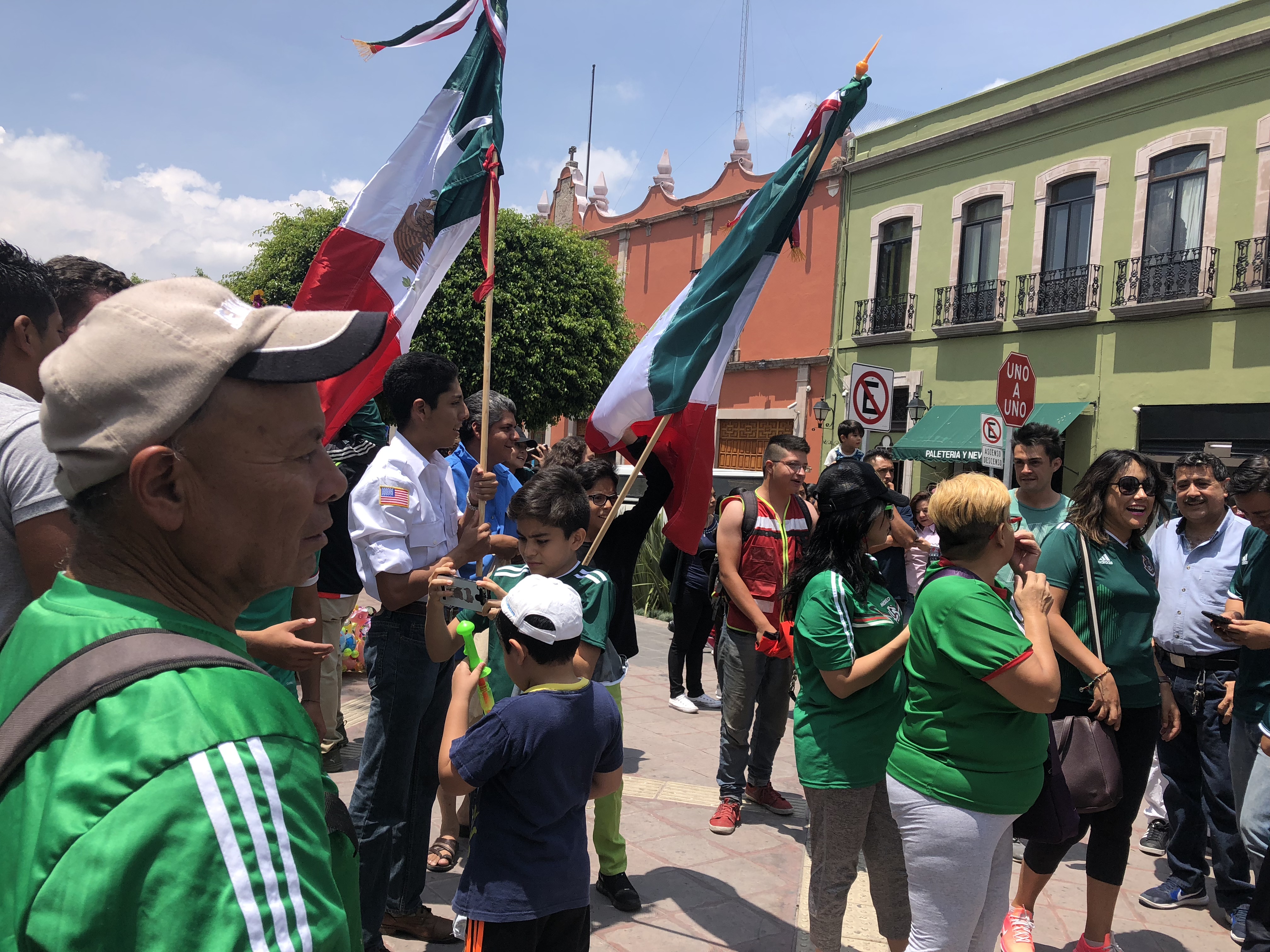  Queretanos celebran triunfo de la Selección Mexicana
