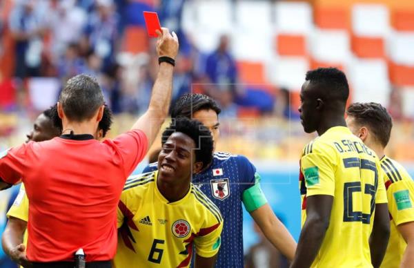  Un colombiano, el primer futbolista expulsado en Rusia 2018