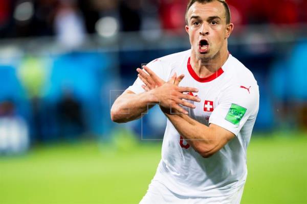  Shaqiri acerca a Suiza a octavos de final en Rusia 2018