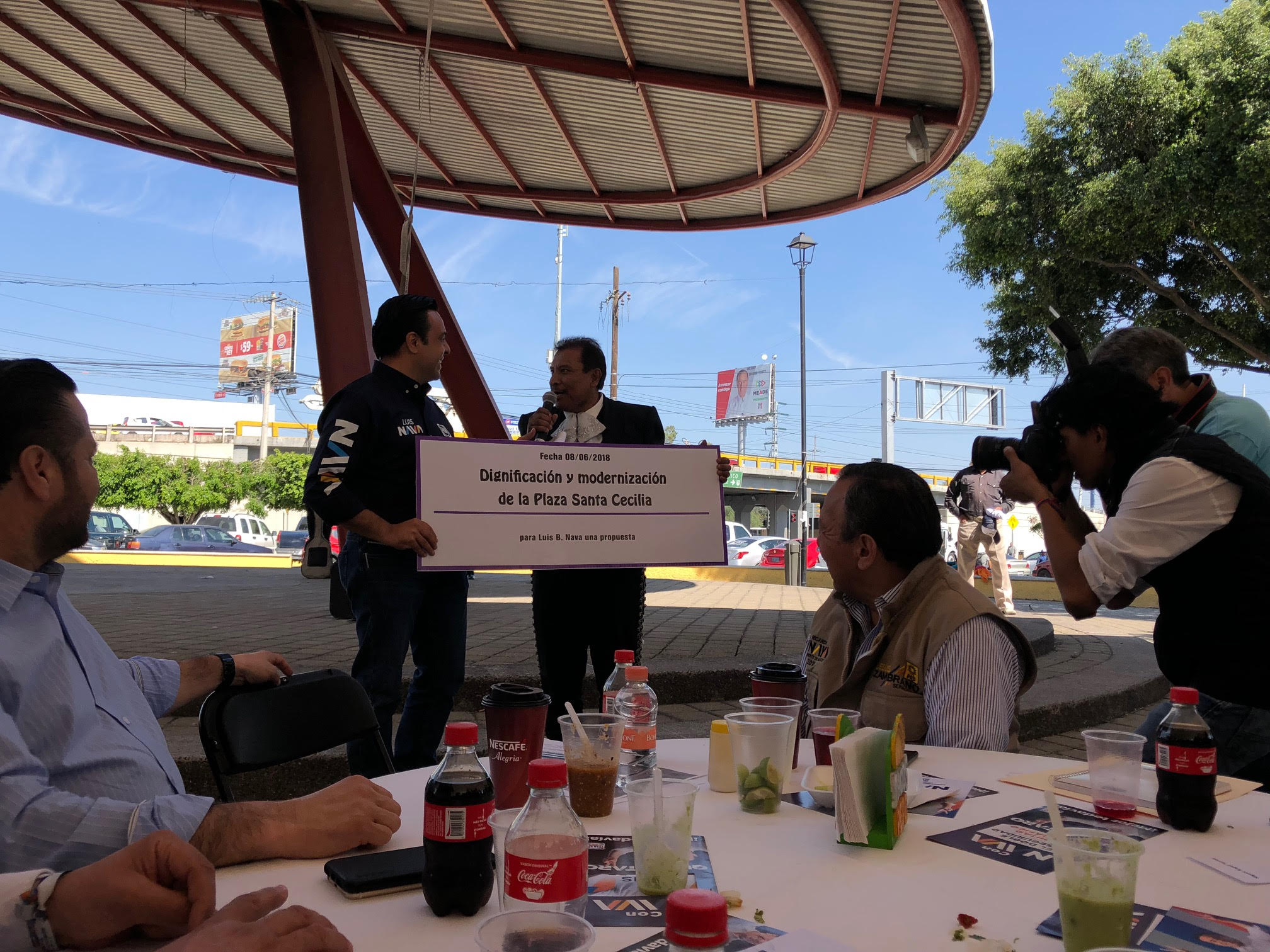  Luis Nava promete armonizar la Plaza del Mariachi en Querétaro