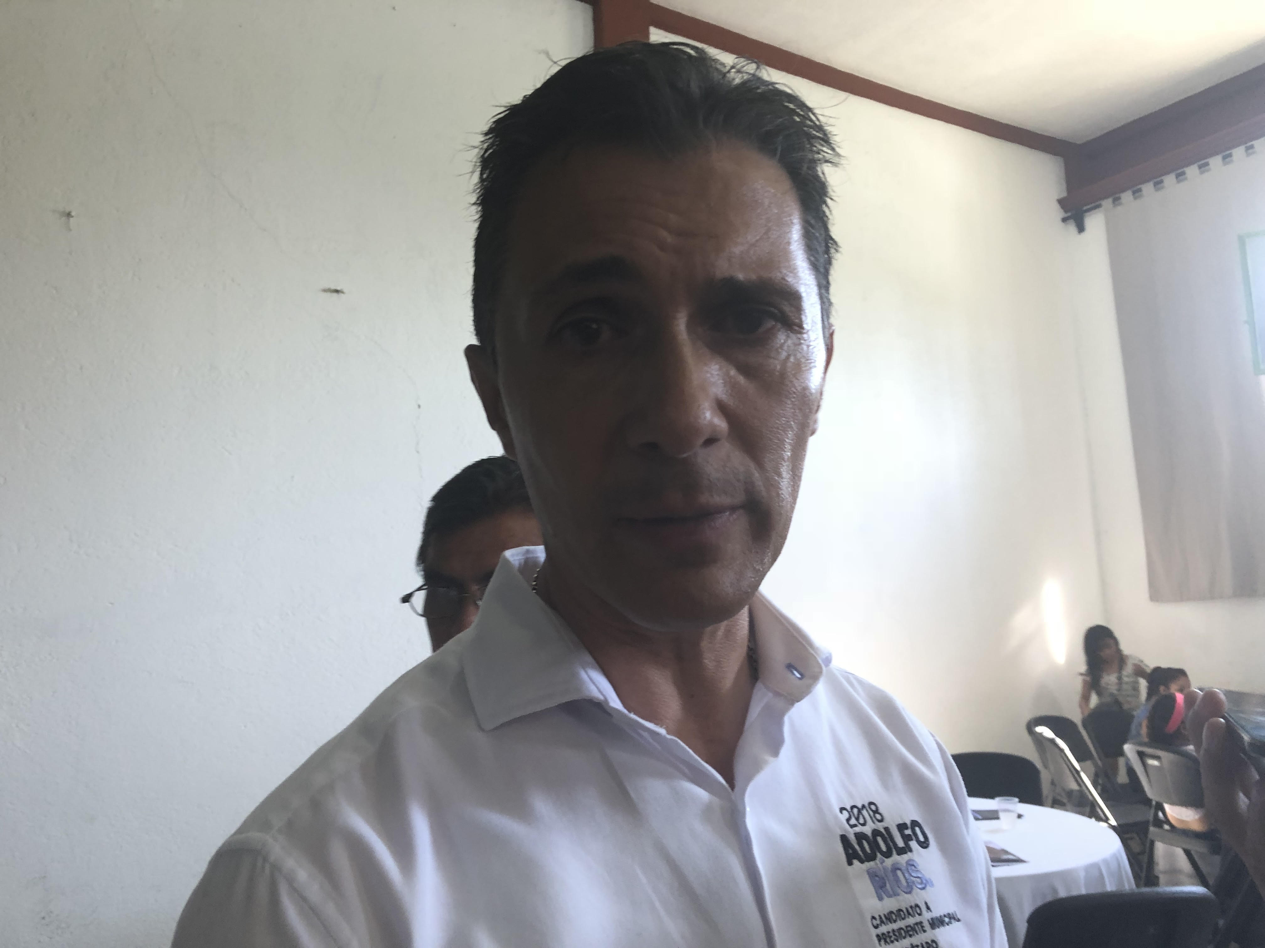  Adolfo Ríos detecta brigadistas que retiran su propaganda electoral
