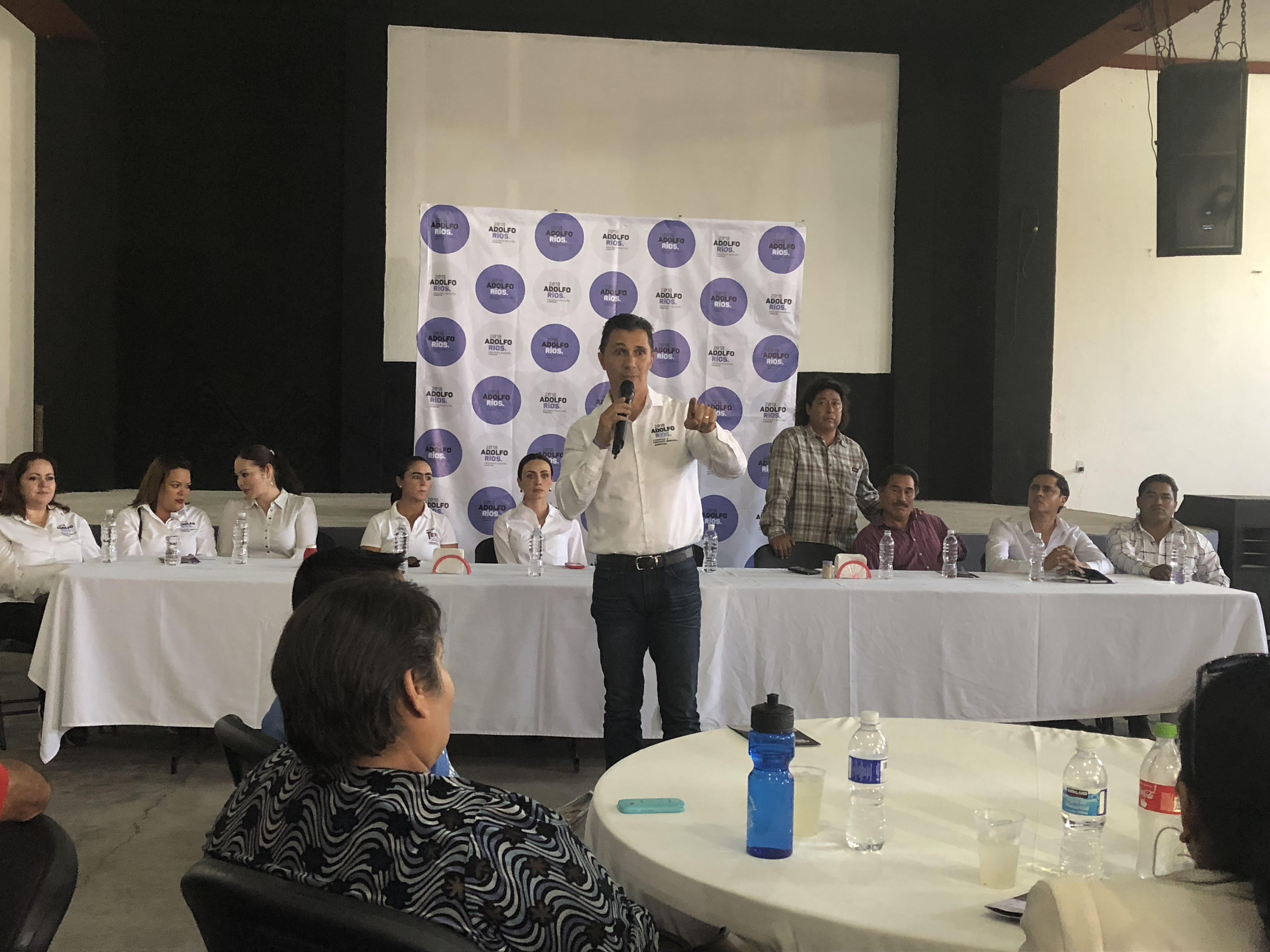  Adolfo Ríos propone crear comités ciudadanos en el municipio de Querétaro