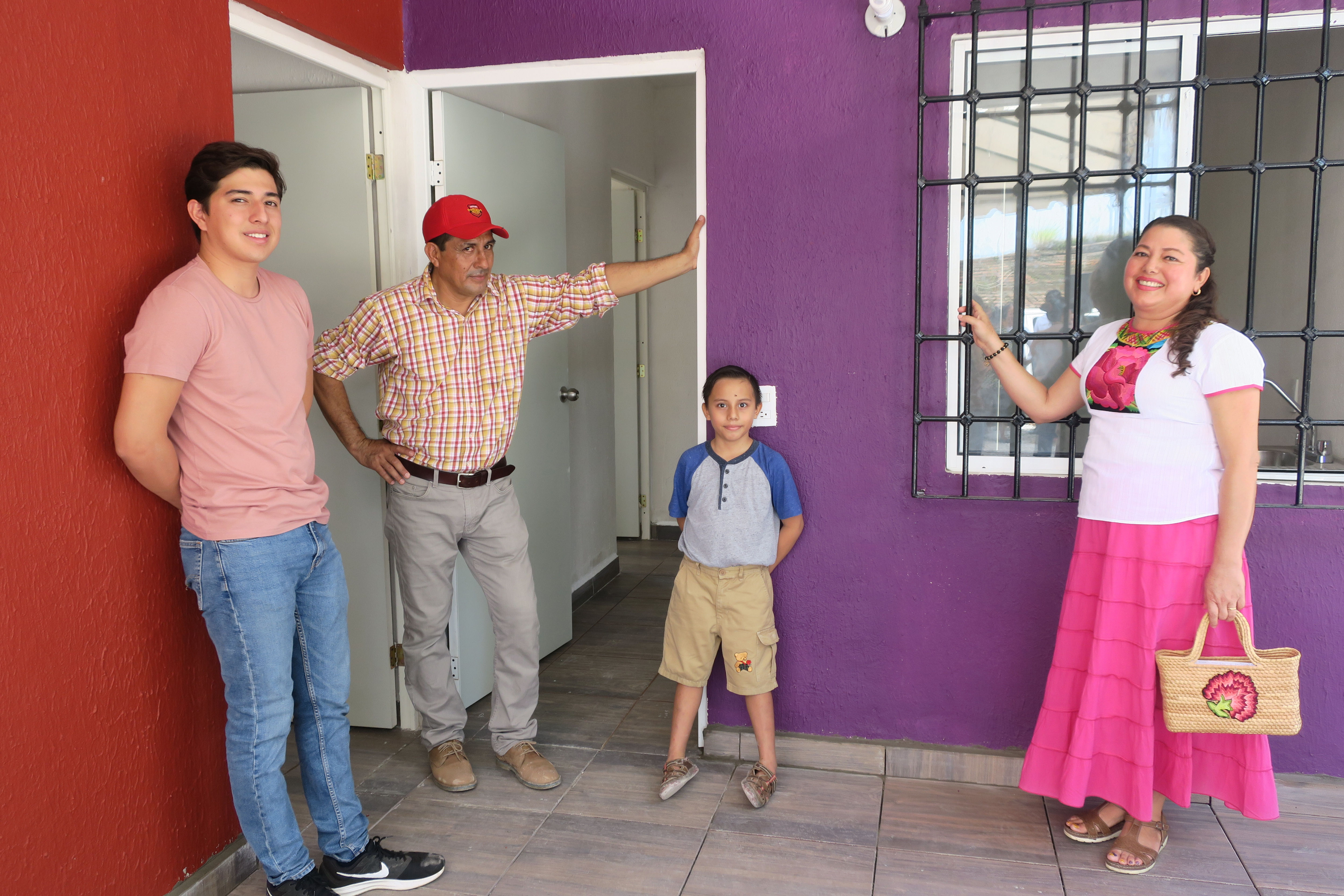  Entregan casas reconstruidas en Oaxaca tras el sismo del pasado 7 de septiembre