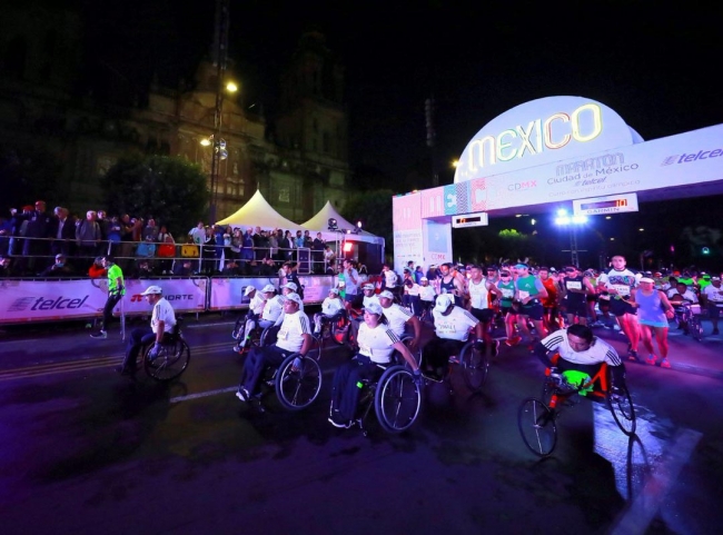  Maratón de la Ciudad de México inicia con atletas sobre silla de ruedas