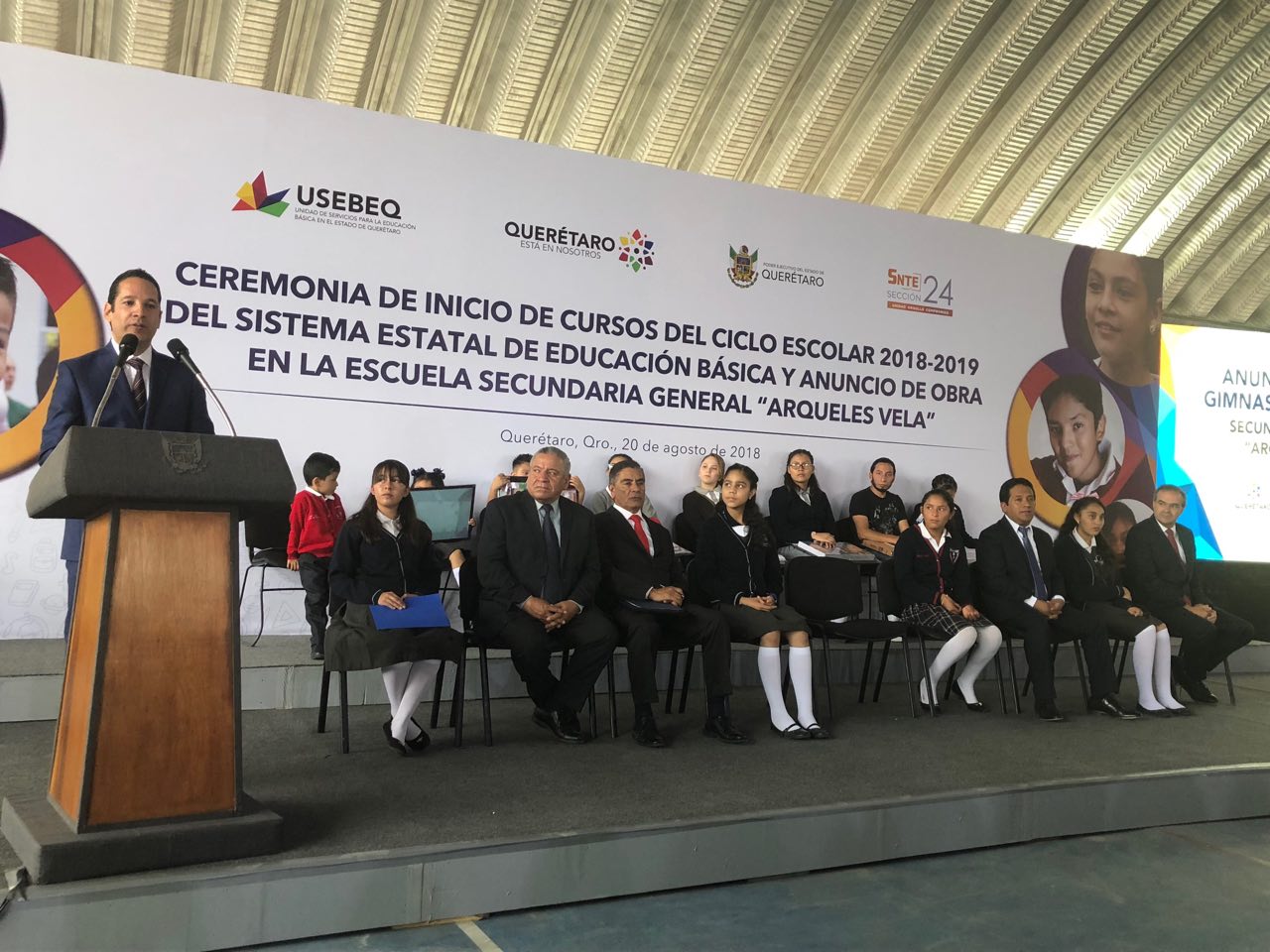  Gobernador pone en marcha ciclo escolar 2018-2019