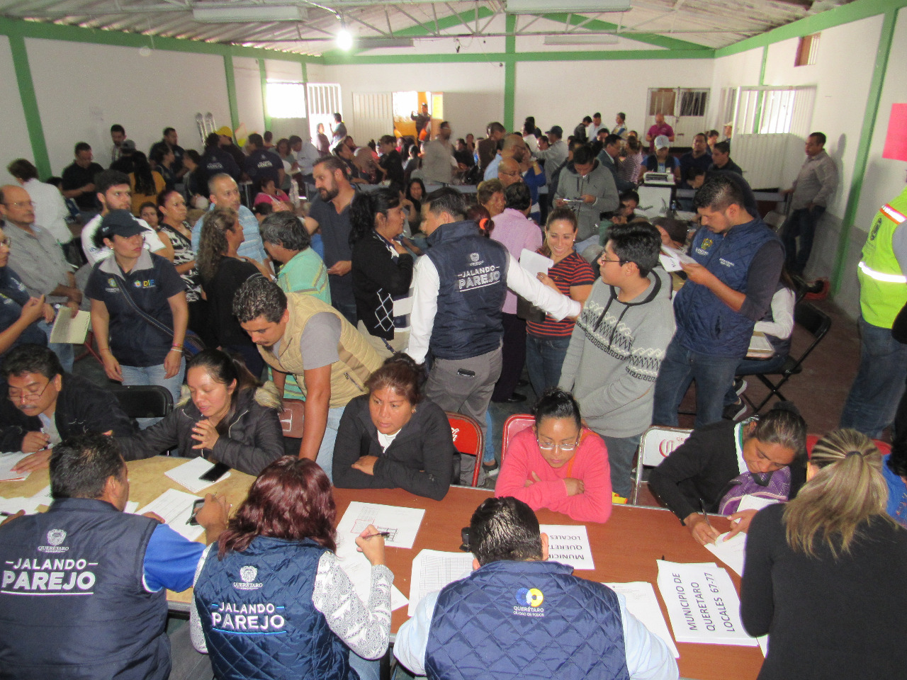  Atiende municipio a locatarios afectados por incendio en mercado El Tepetate