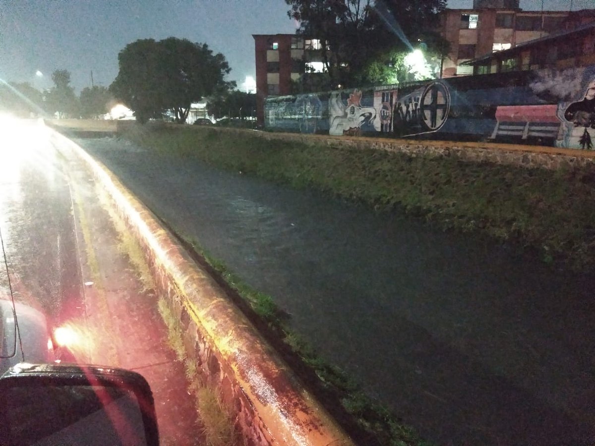  Fuerte lluvia se registra en la ciudad de Querétaro y algunos municipios