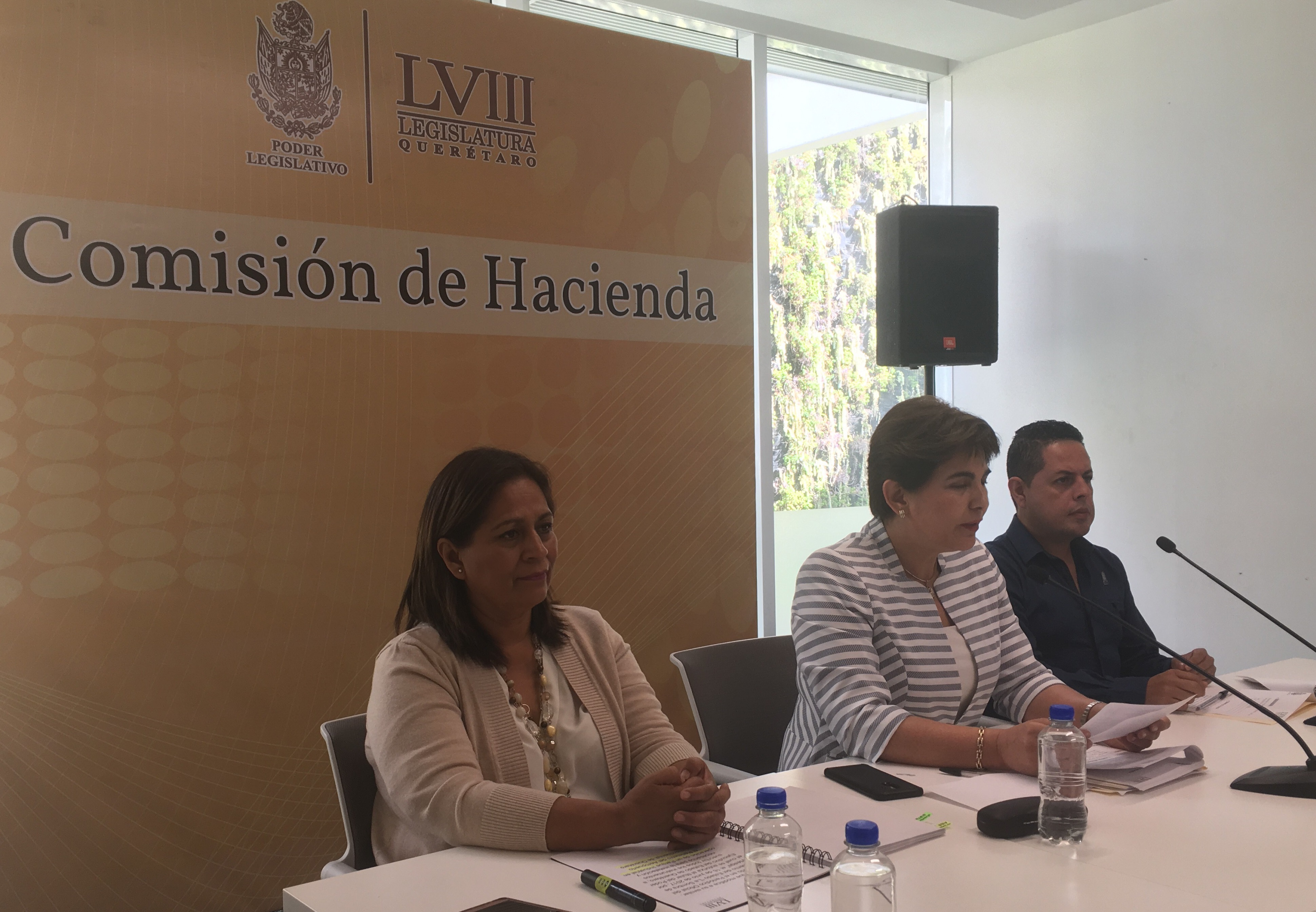  Aprueban diputados desincorporar predios para su donación en SJR y Pedro Escobedo