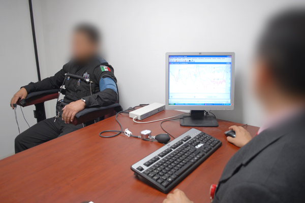  Robo, extorsión y hasta huachicoleo, causas de baja para más de 100 policías en Querétaro