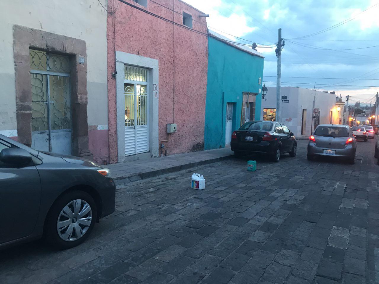  Policías municipales han remitido a 12 personas por apartar lugares en vía pública