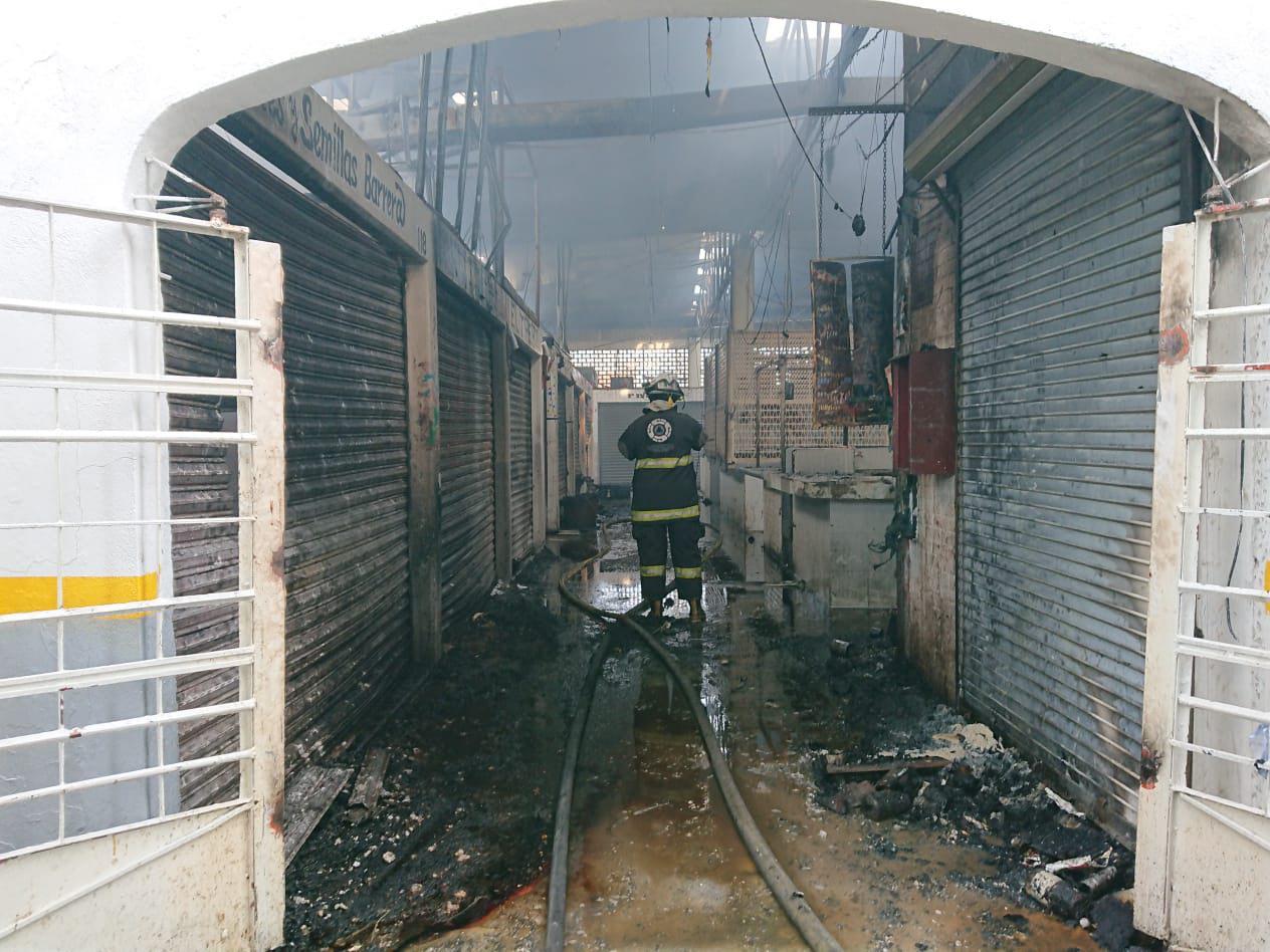  Suman 80 locales afectados, 25 como pérdida total, tras incendio en “El Tepe”: PC