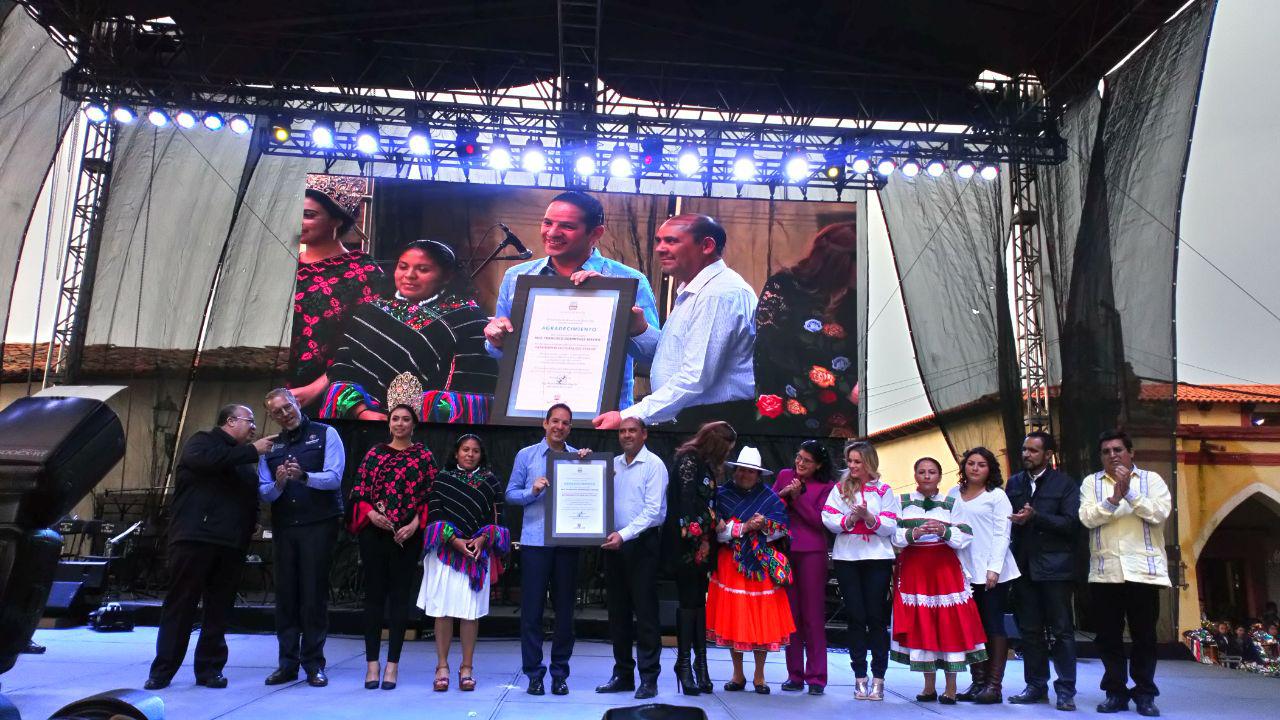  Pancho Domínguez declara a la muñeca de Amealco como Patrimonio Cultural Intangible de Querétaro