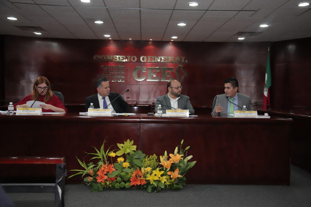  Presenta IEEQ libro “Tópicos Electorales”