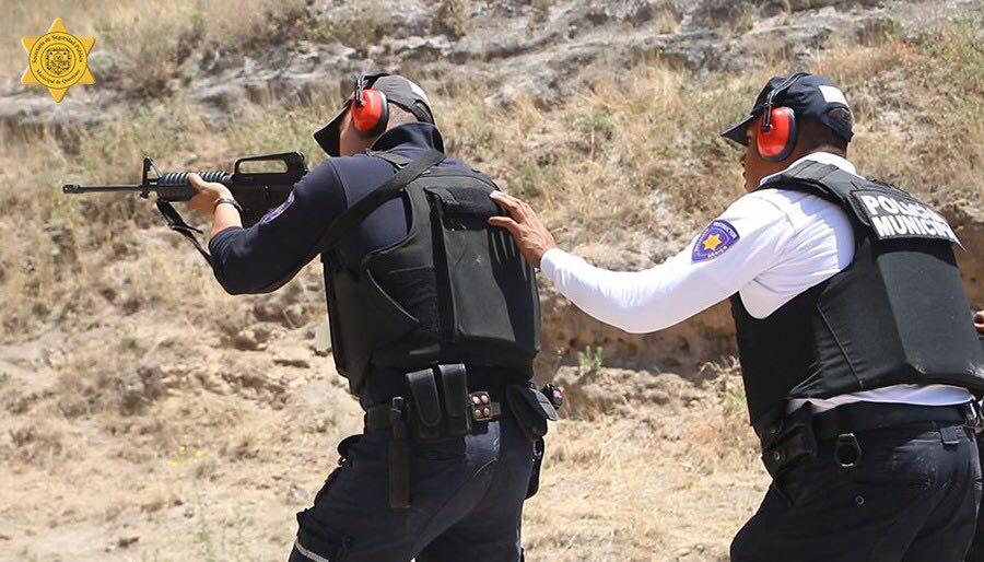  Alumnos de la quinta generación policial en Querétaro cumplen certificación para portar armas de fuego