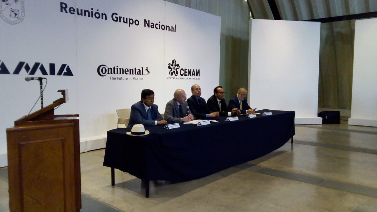  Firma UAQ convenio para impulsar el desarrollo de la industria automotriz en Querétaro