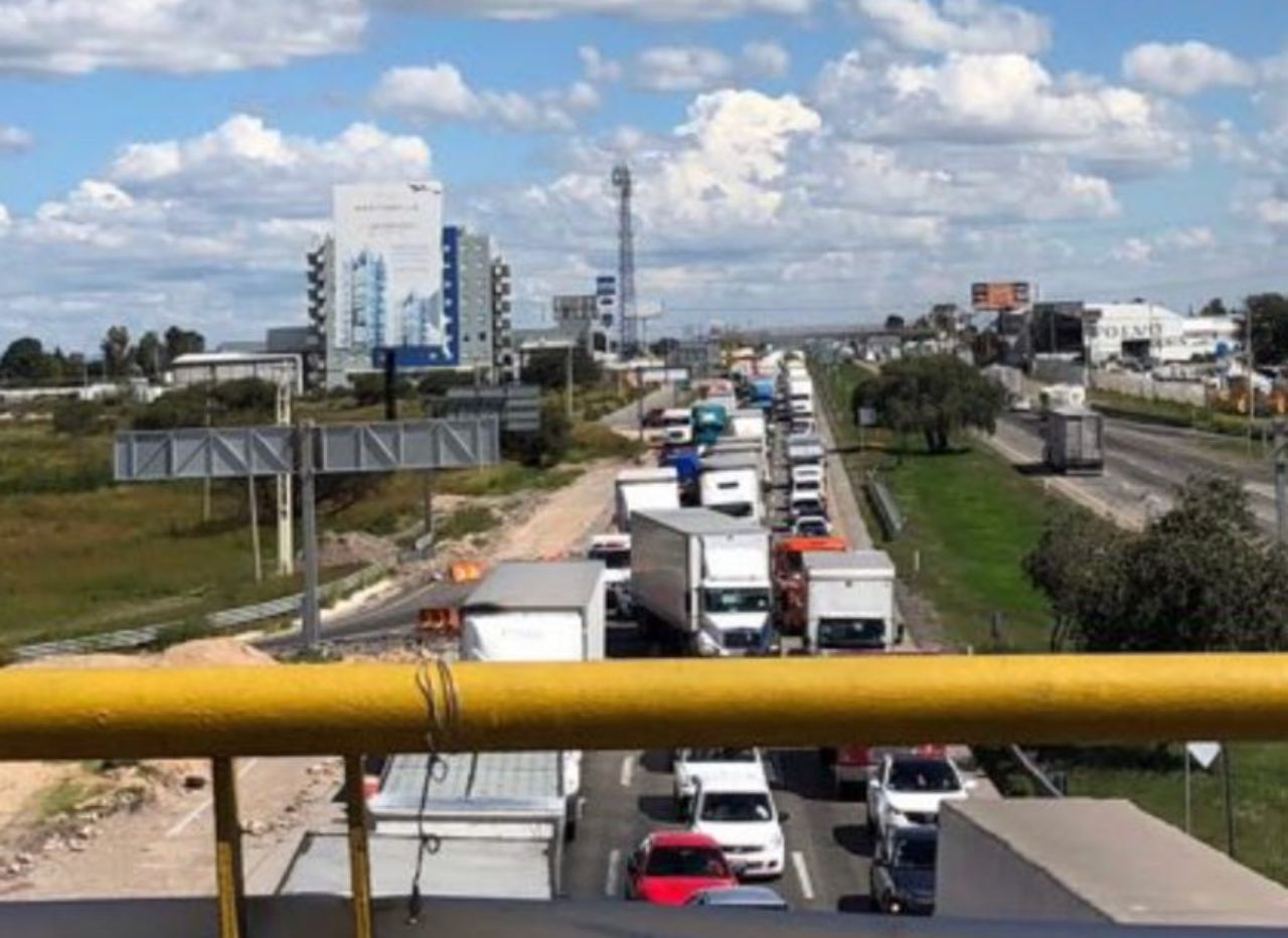  Obras colapsan carretera 57 y Libramiento Noreste de Querétaro