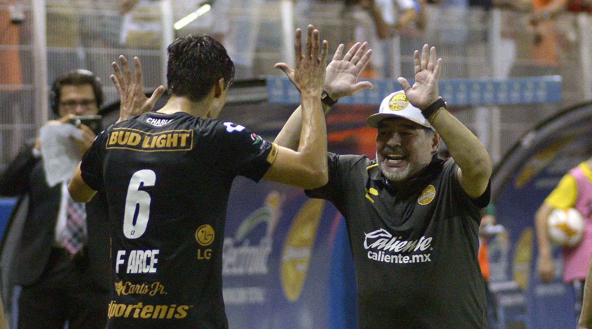  Debut soñado para Maradona: Dorados de Sinaloa golean 4-1