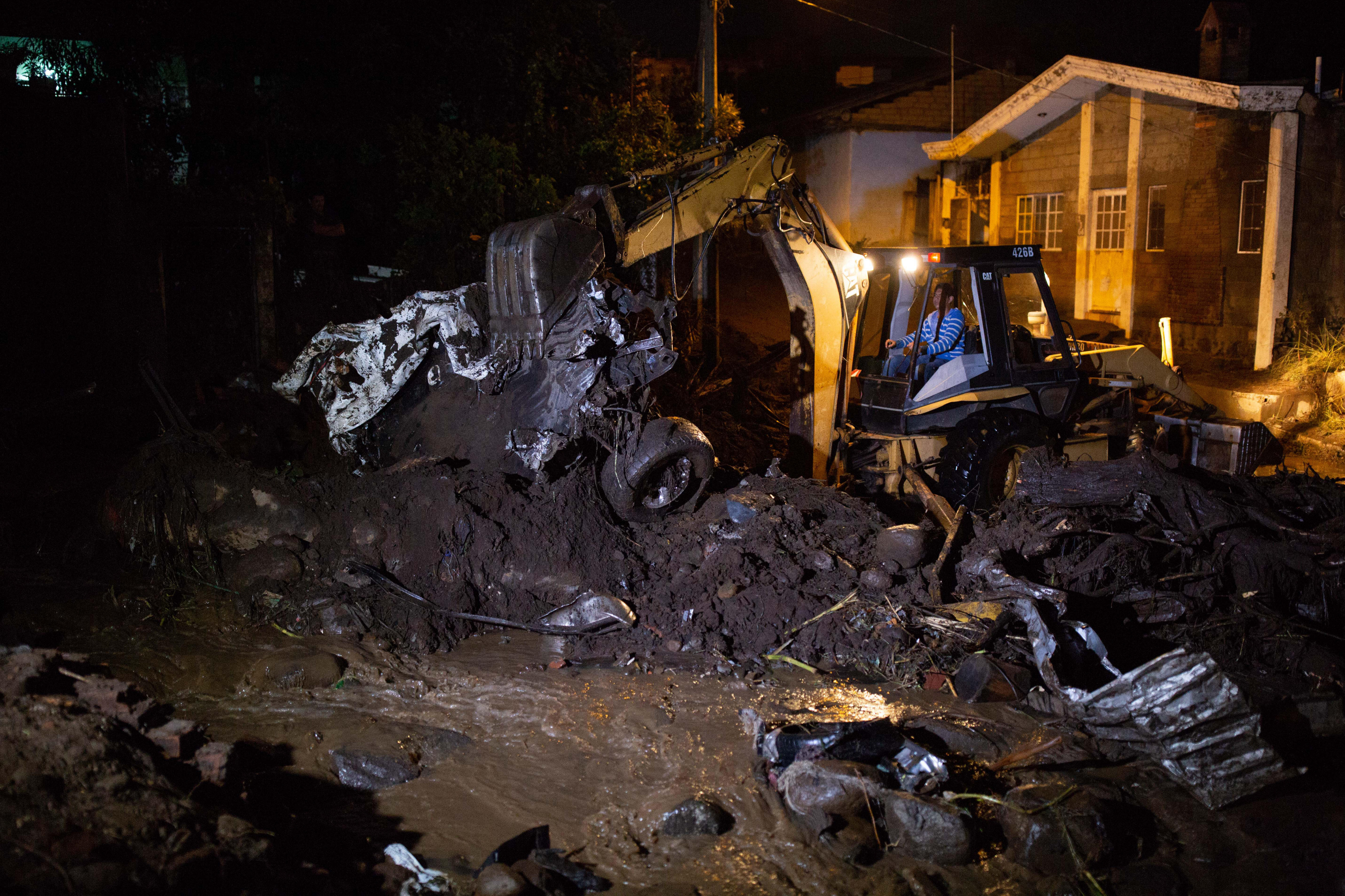  Lluvias dejan tres muertos y 11 desaparecidos en Michoacán
