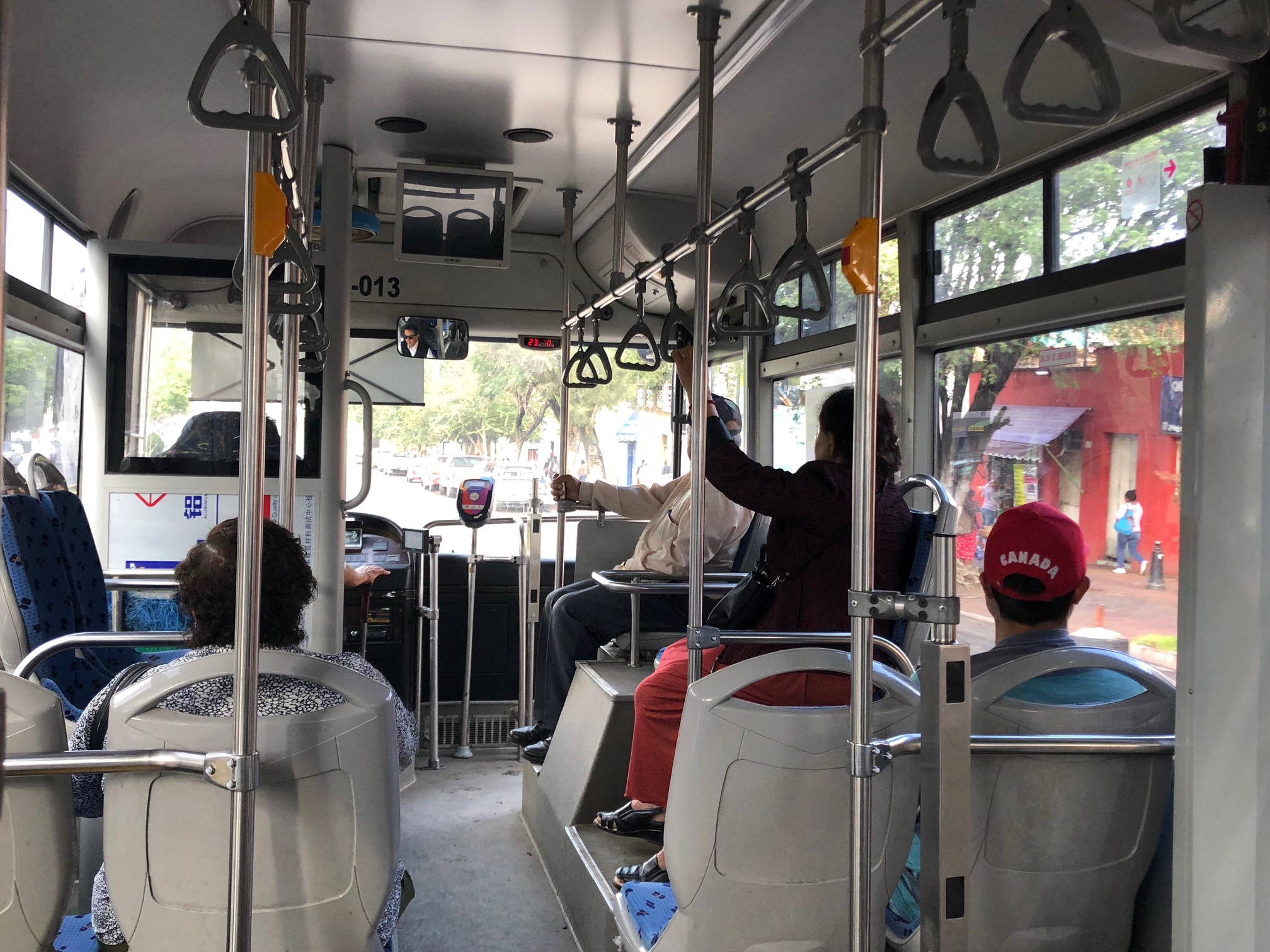  QroBús operaría sistema de transporte alternativo en Querétaro: Nava