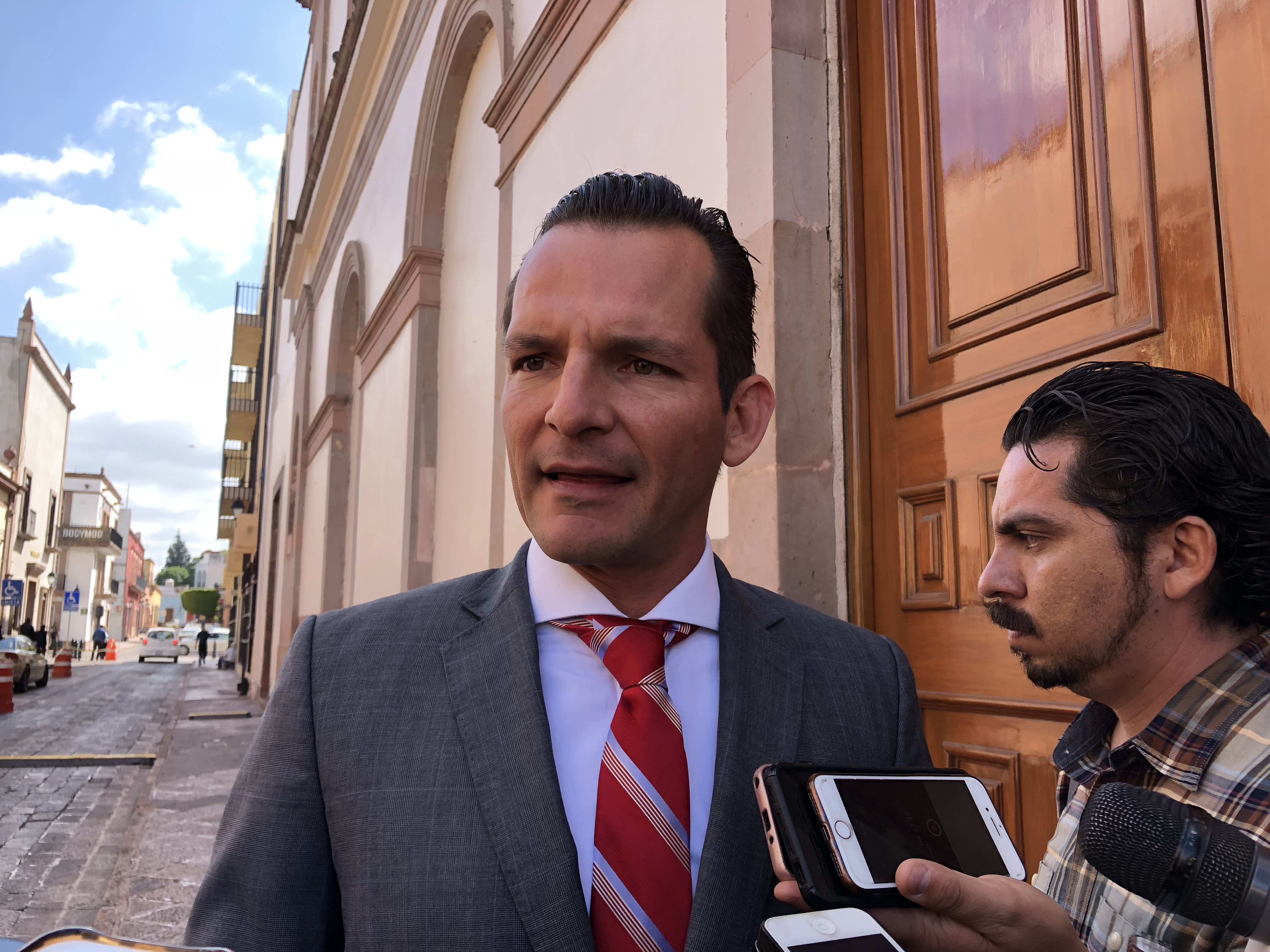  Expulsará PRI a representante que desistió de denuncia contra Enrique Correa