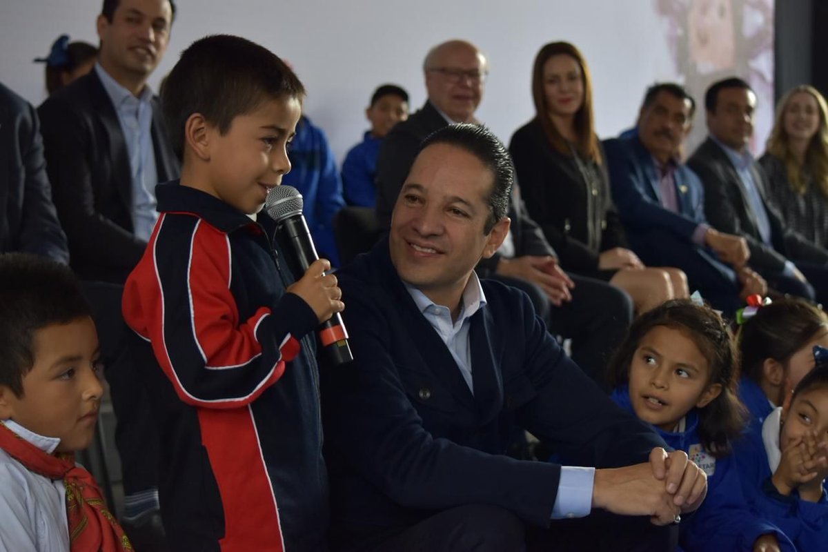  Entrega Pancho Domínguez obras de rehabilitación y mejora en la primaria Melchor Ocampo