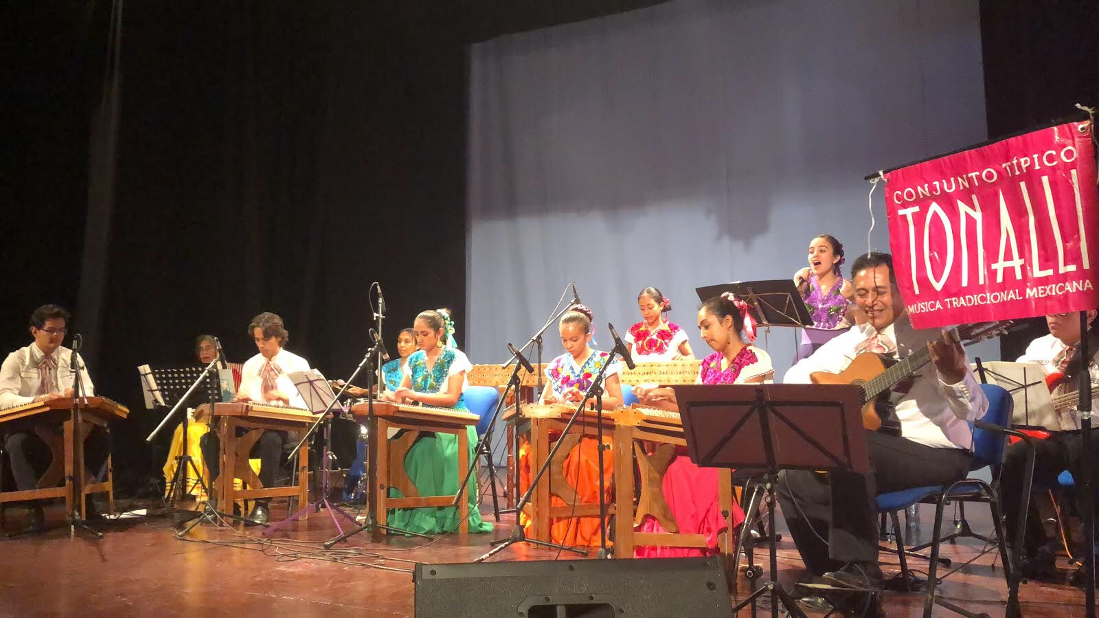  Música tradicional mexicana conquista el Festival Internacional de Artes Escénicas