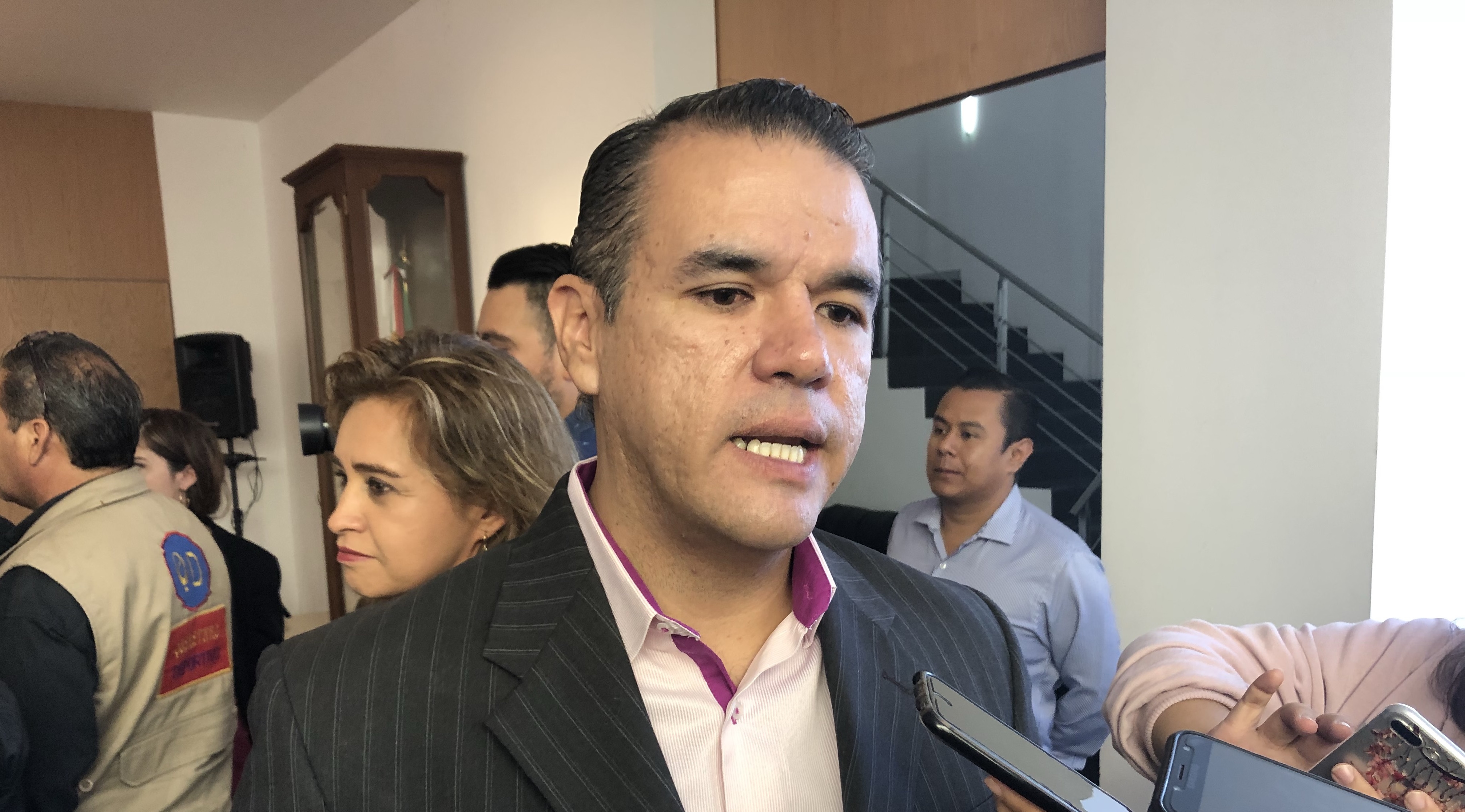  “La nómina está muy inflada en el Congreso”, asegura el morenista Mauricio Ruiz Olaes