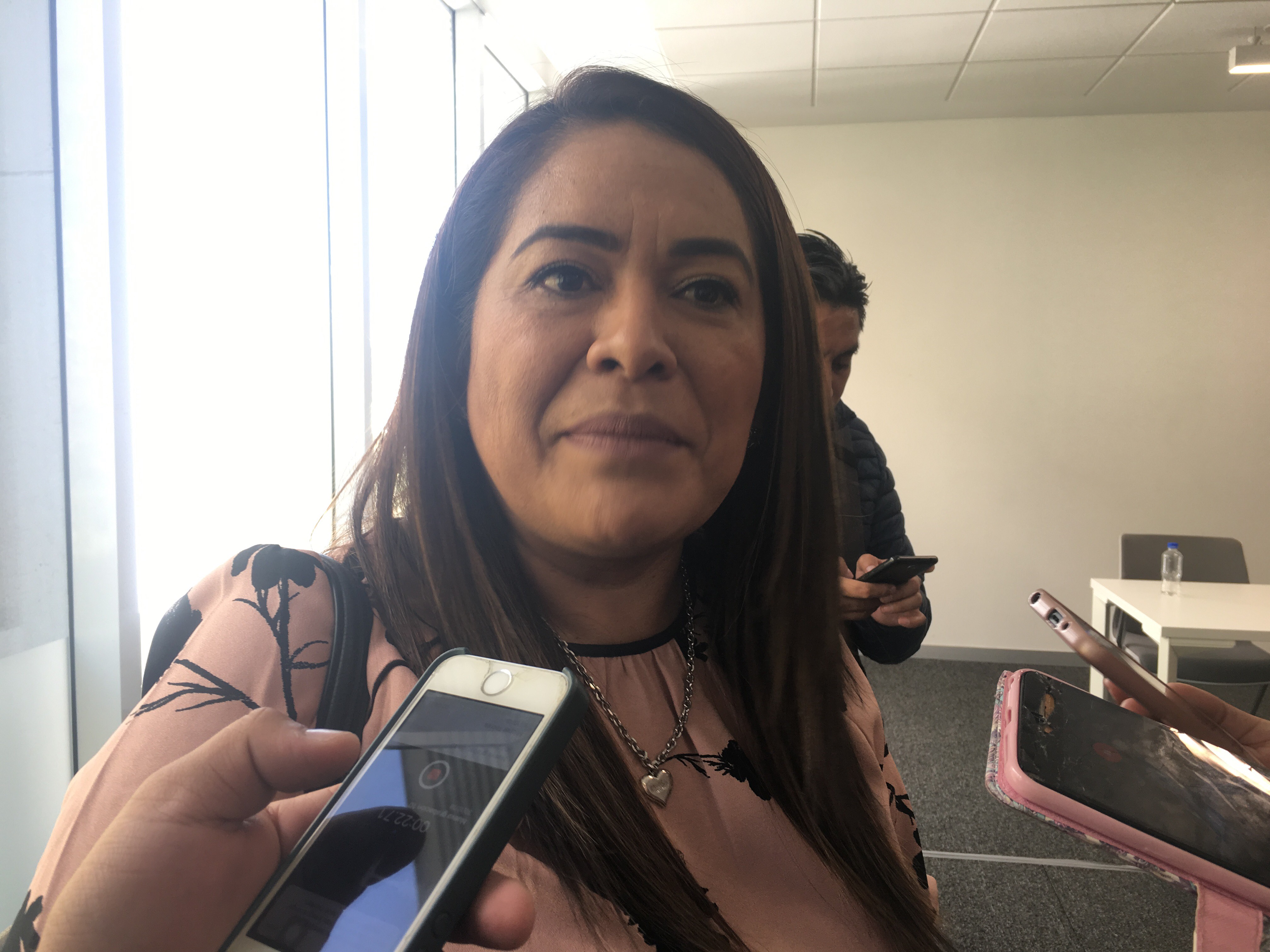  Denuncia alcaldesa de Tolimán nómina inflada y nepotismo en el municipio