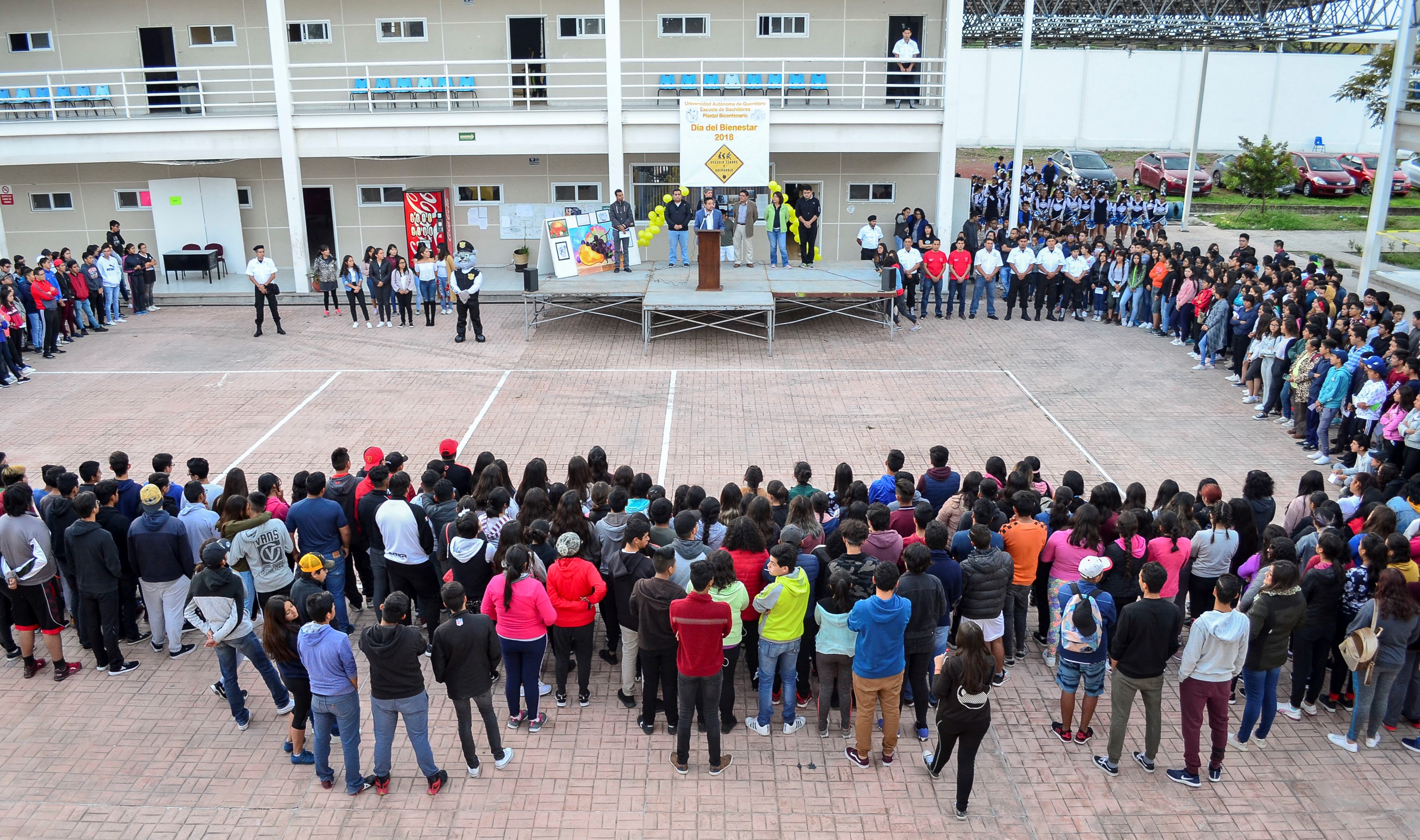  Escuela de Bachilleres, Plantel Bicentenario, de la UAQ ofrece el “Día del Bienestar”