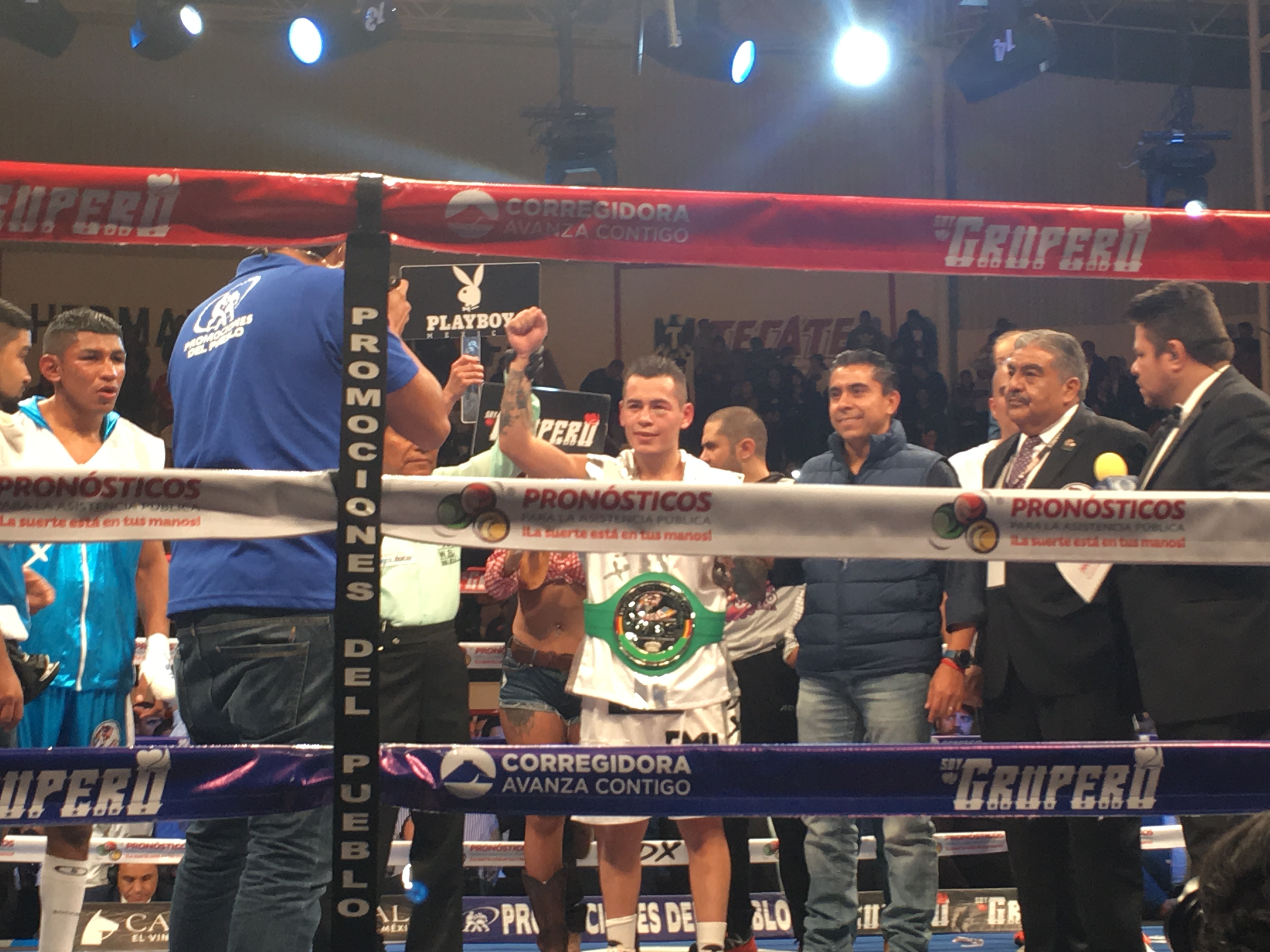  Andrés “Jaguar” Gutiérrez vence al boxeador nicaragüense Ramiro Blanco