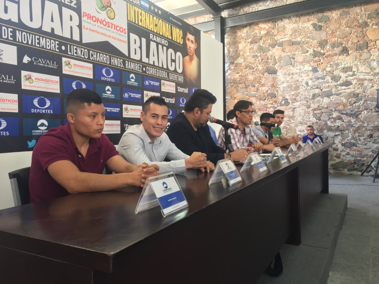  Boxeadores “Jaguar” y Ramiro Blanco están listos para pelear en Corregidora