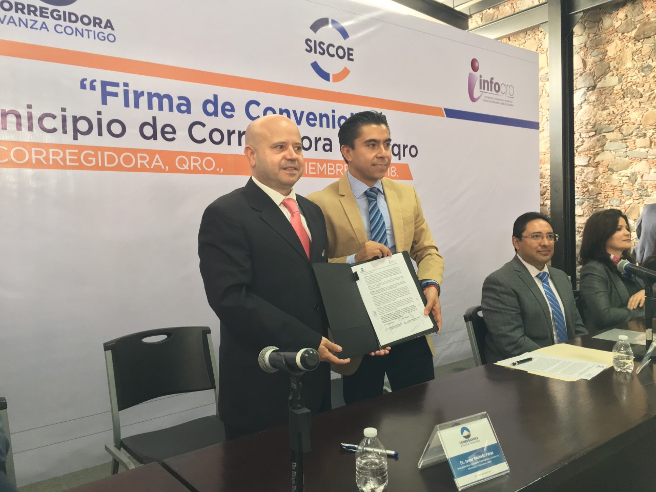  Corregidora firma convenio para garantizar transparencia