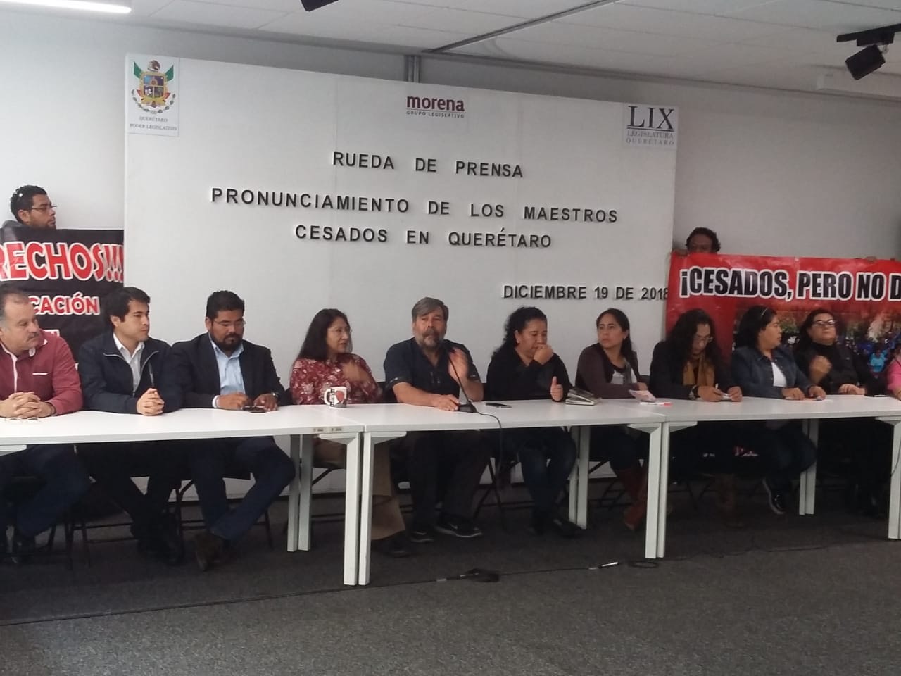  Maestros cesados en Querétaro exigen reinstalación y pago de salarios caídos