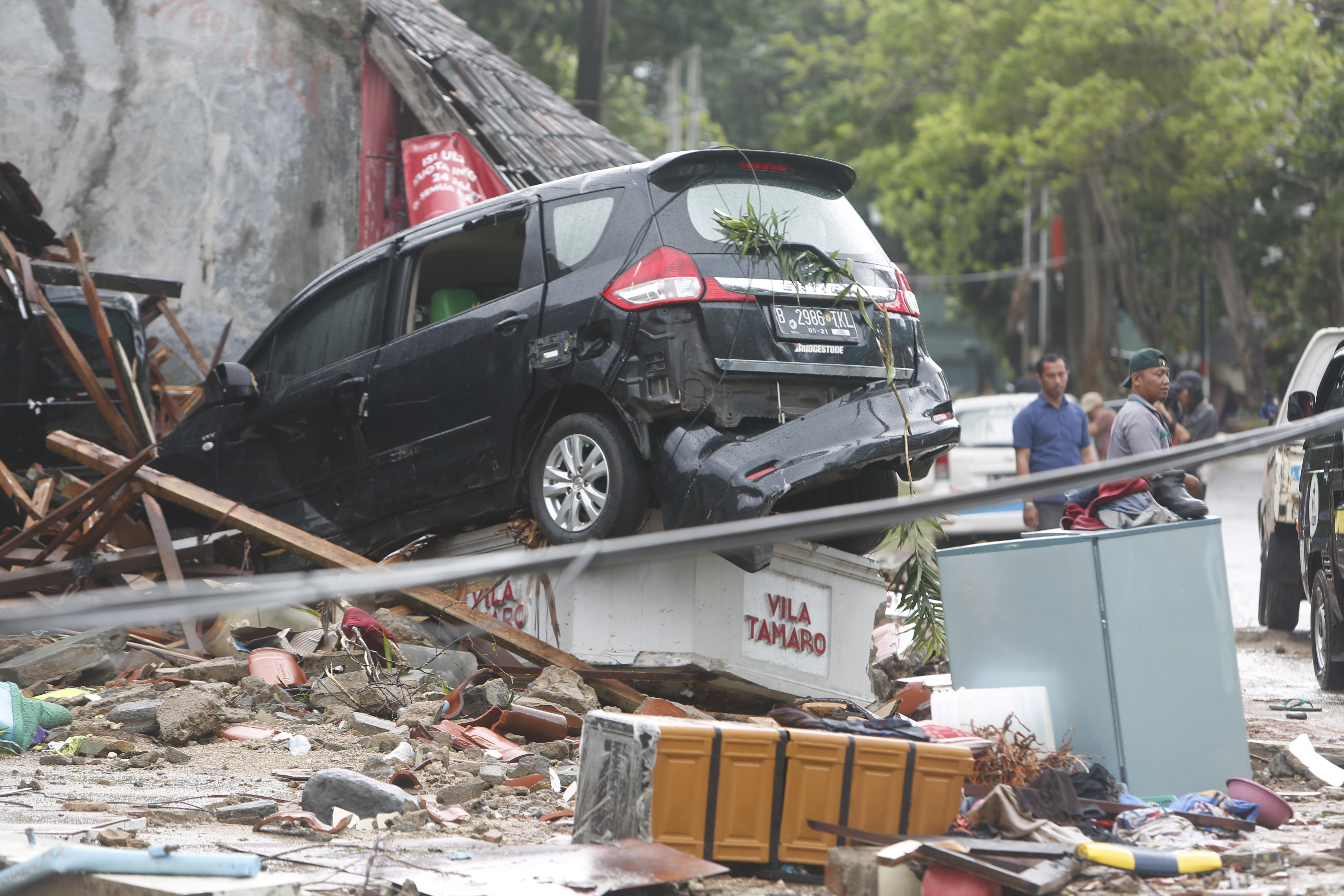 Asciende a 222 el número de muertos y a 843 el de heridos tras tsunami en Indonesia