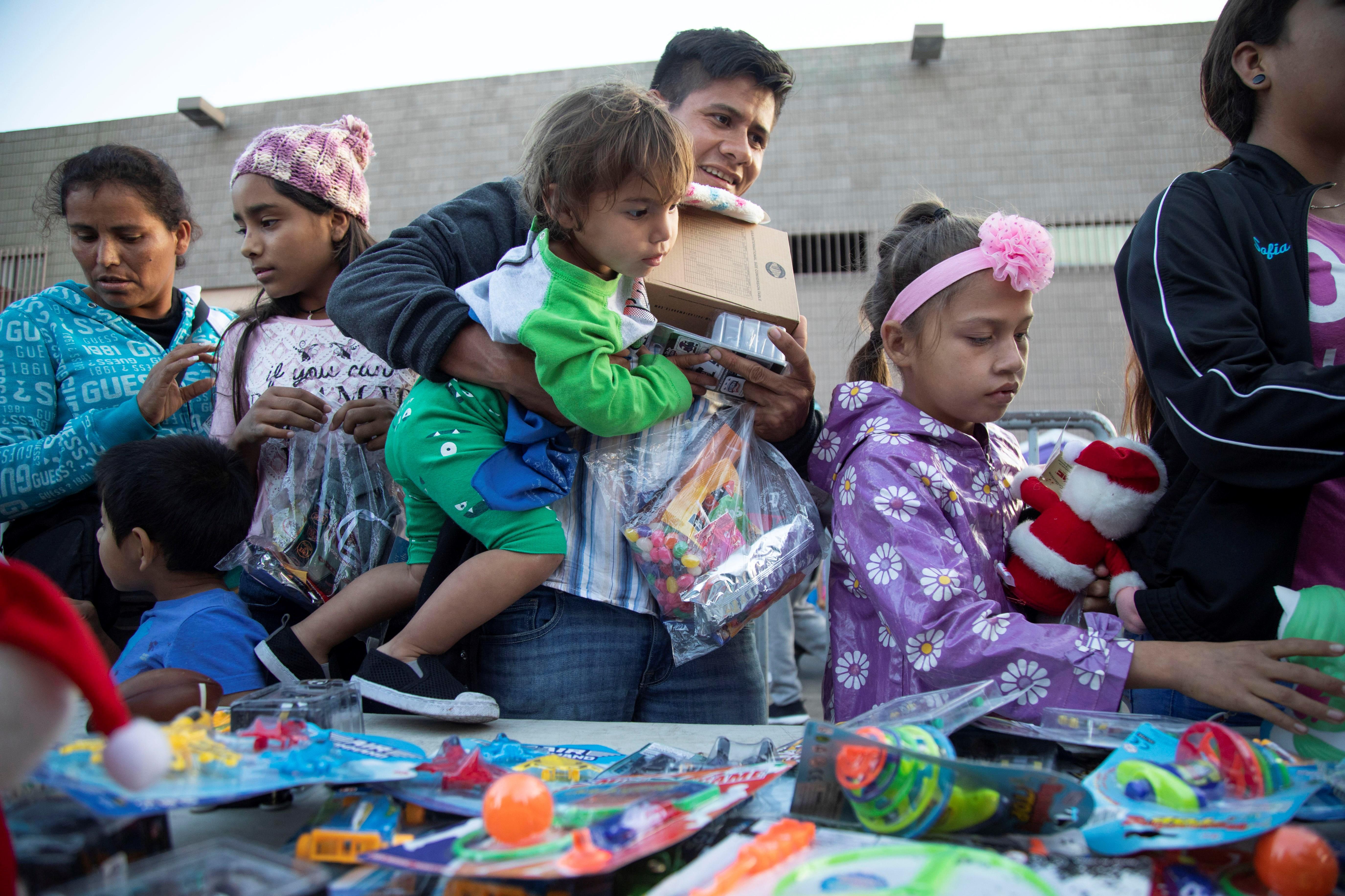  Detención de familias migrantes en frontera de EEUU subió 375 % en seis meses