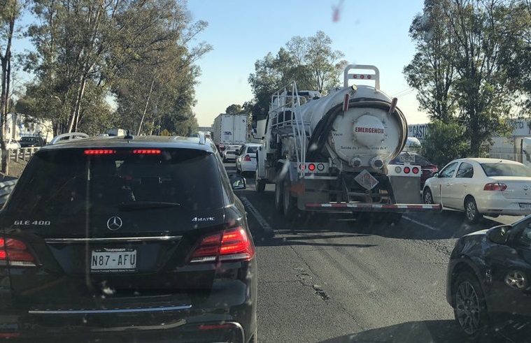  Fuerte carga vehicular en la México-Querétaro reporta Policía Federal