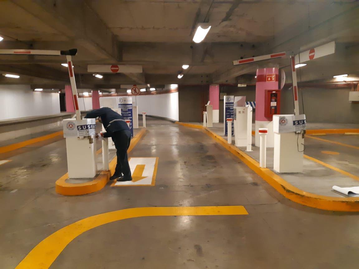  Clausura municipio estacionamiento de Galerías y reitera gratuidad de 2 horas