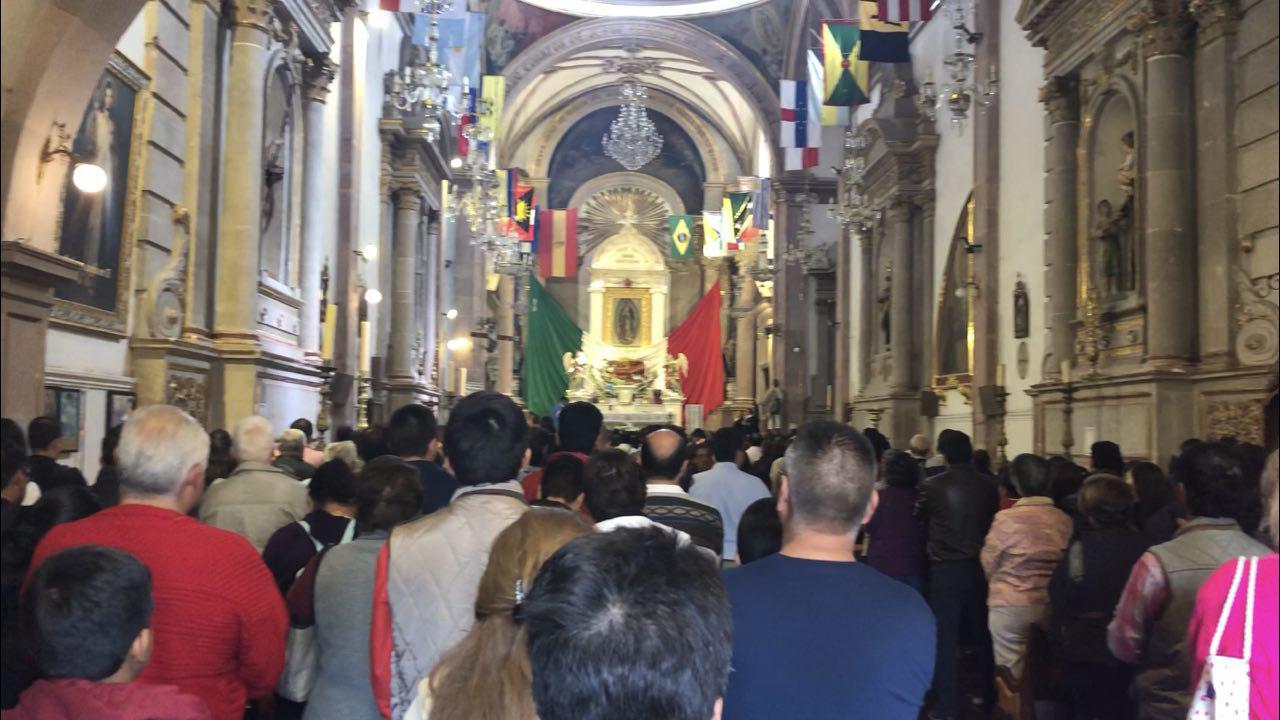  Abarrotan feligreses templo de La Congregación para festejar a la Virgen de Guadalupe
